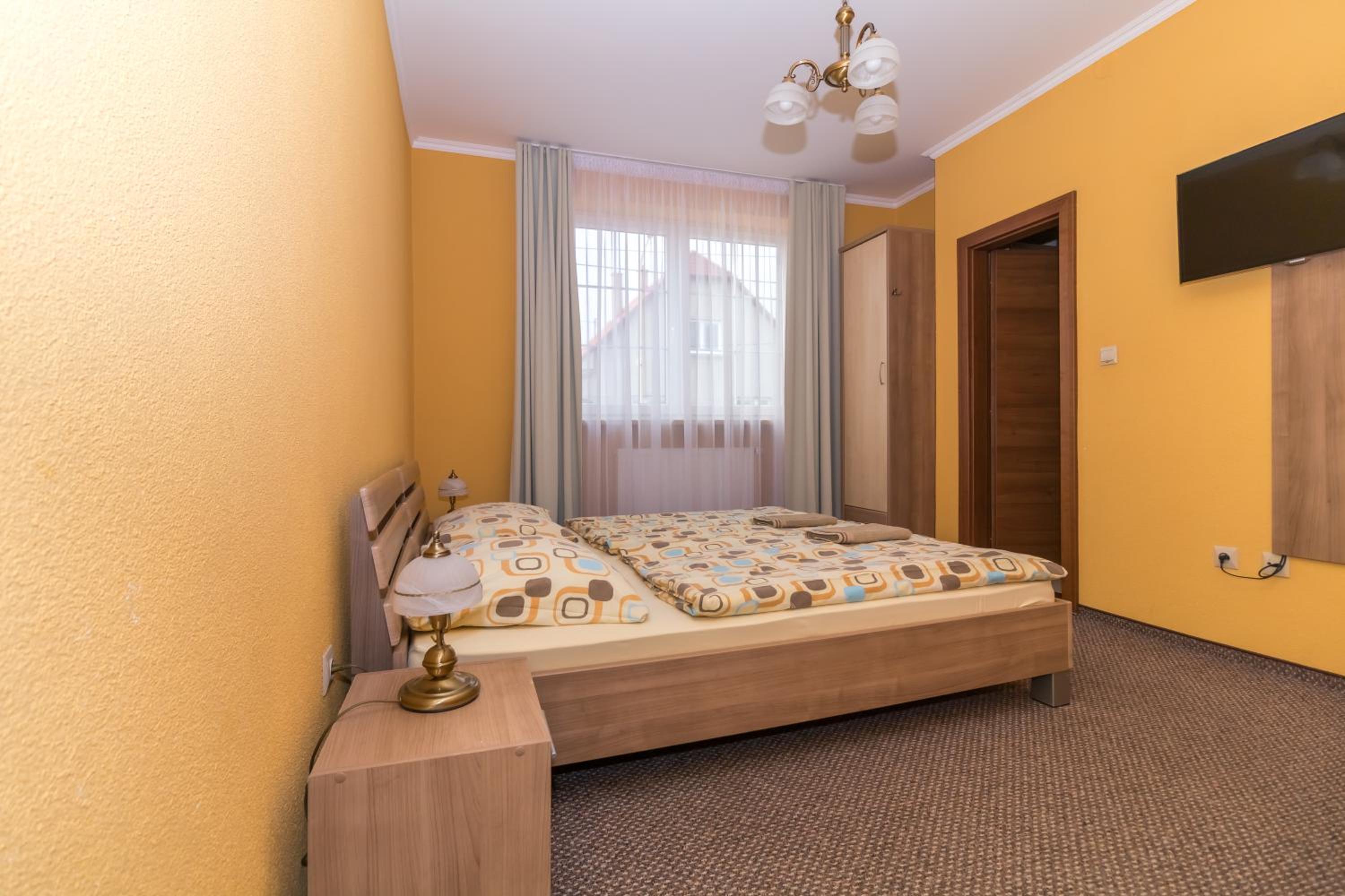 Double or Twin Room - Photo 1