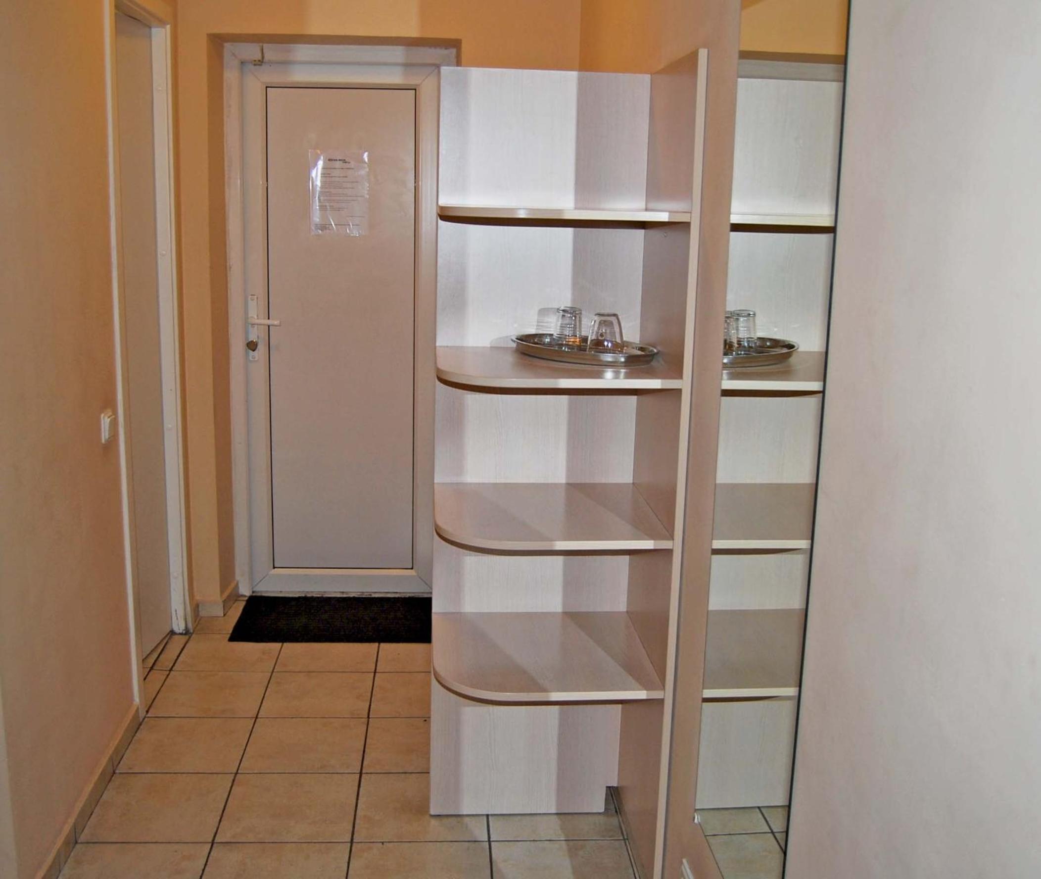 Budget Double Room - Photo 3