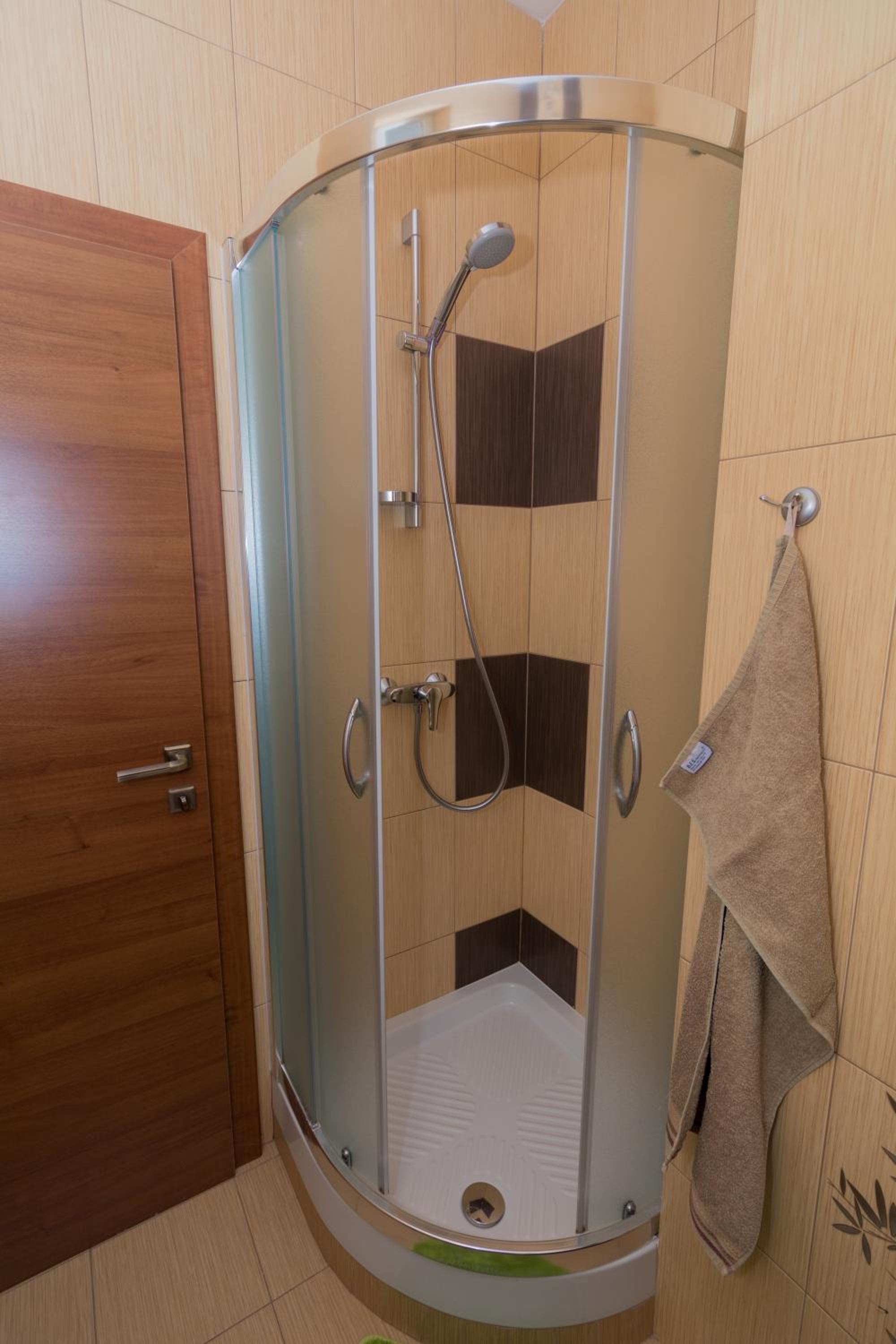 Double or Twin Room - Photo 10