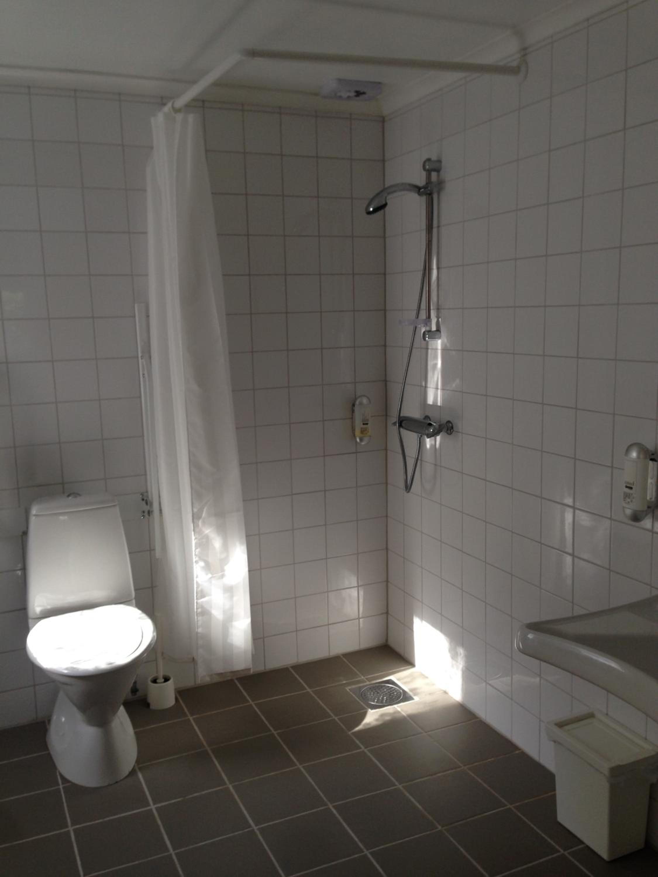 Double or Twin Room - Disability Access - Photo 4