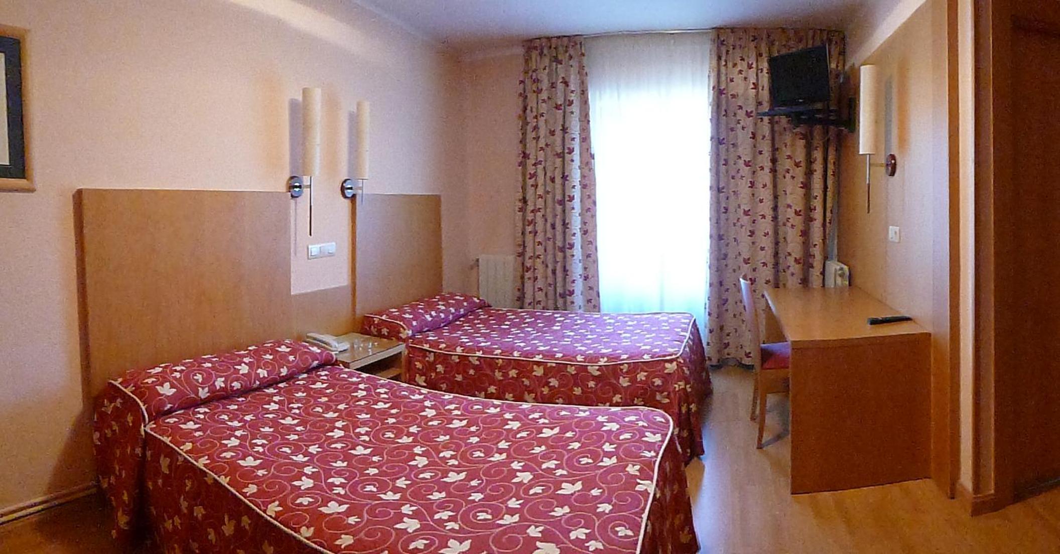 Double or Twin Room photo 2
