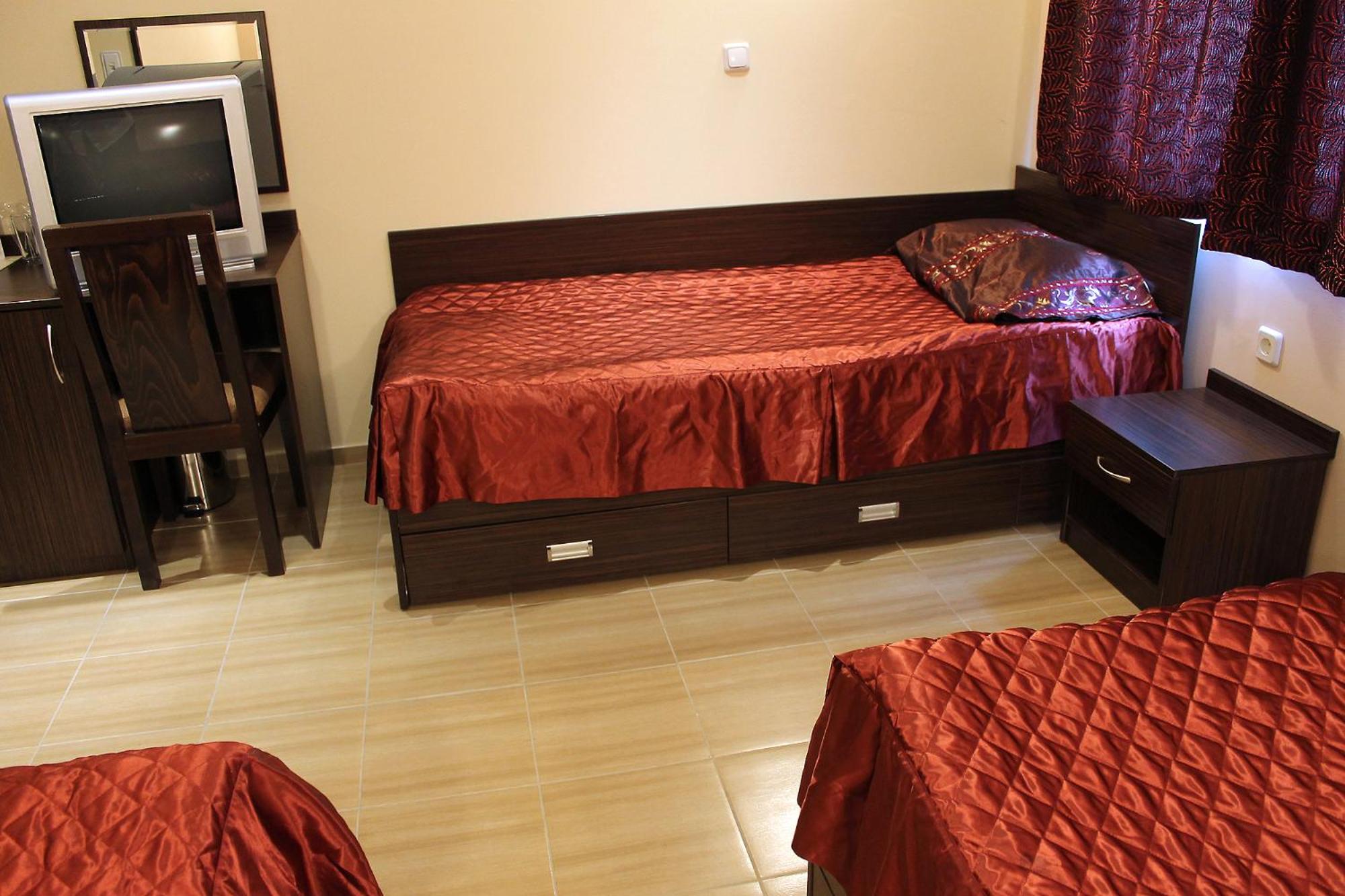 Triple Room - Photo 1