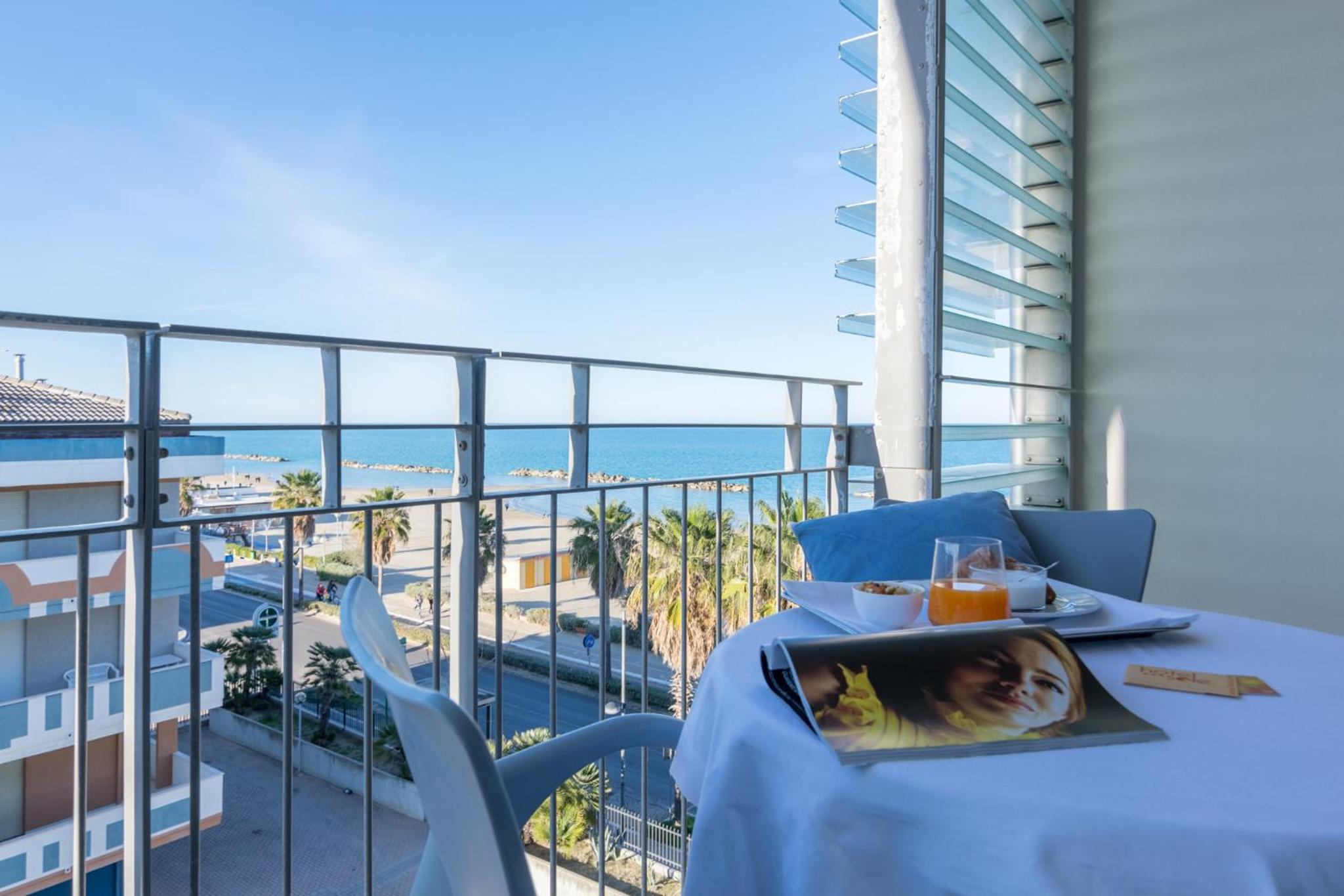 Superior Quadruple Room with Sea View and Balcony - Annex photo 3