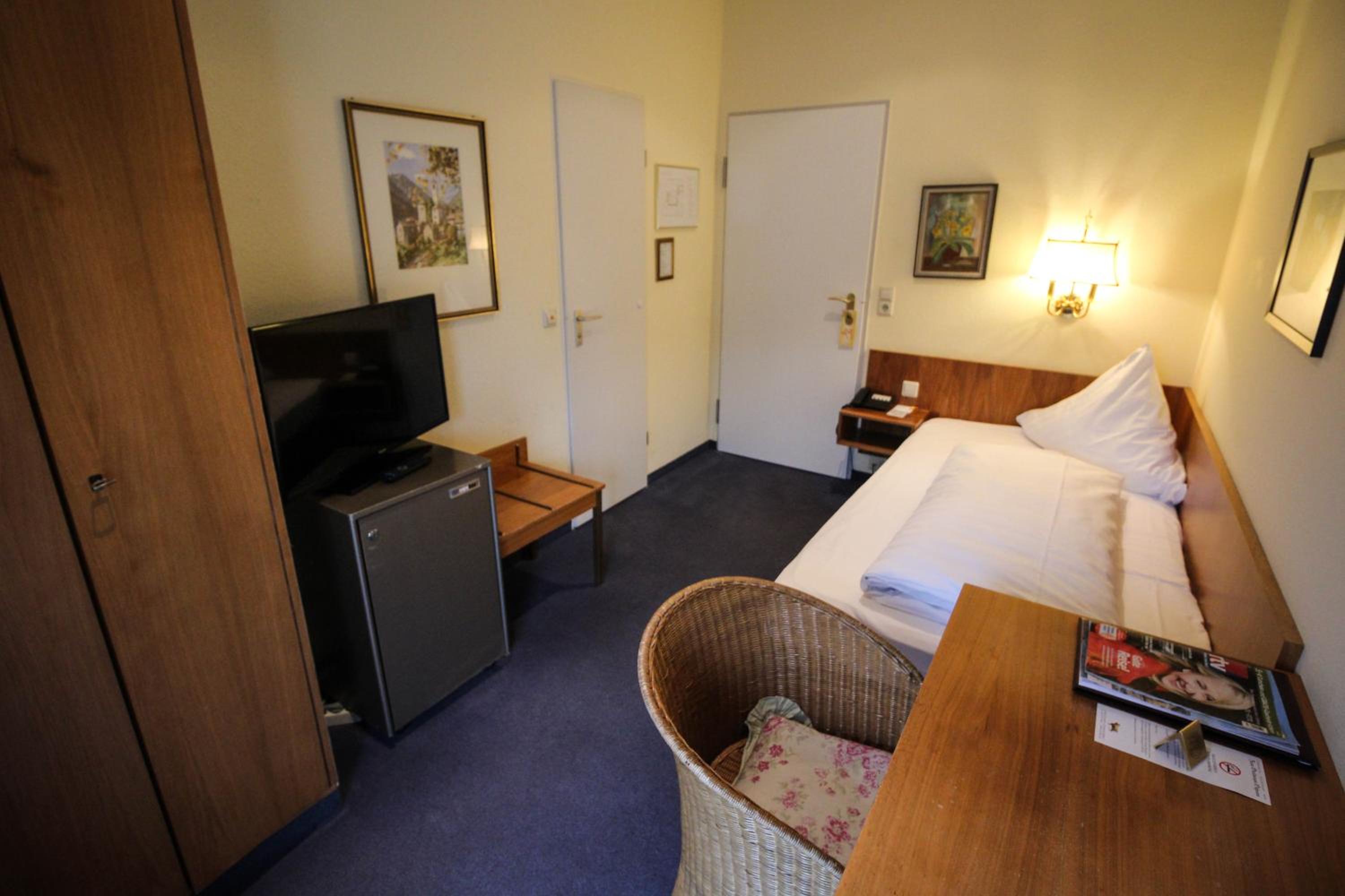 Single Room photo 3