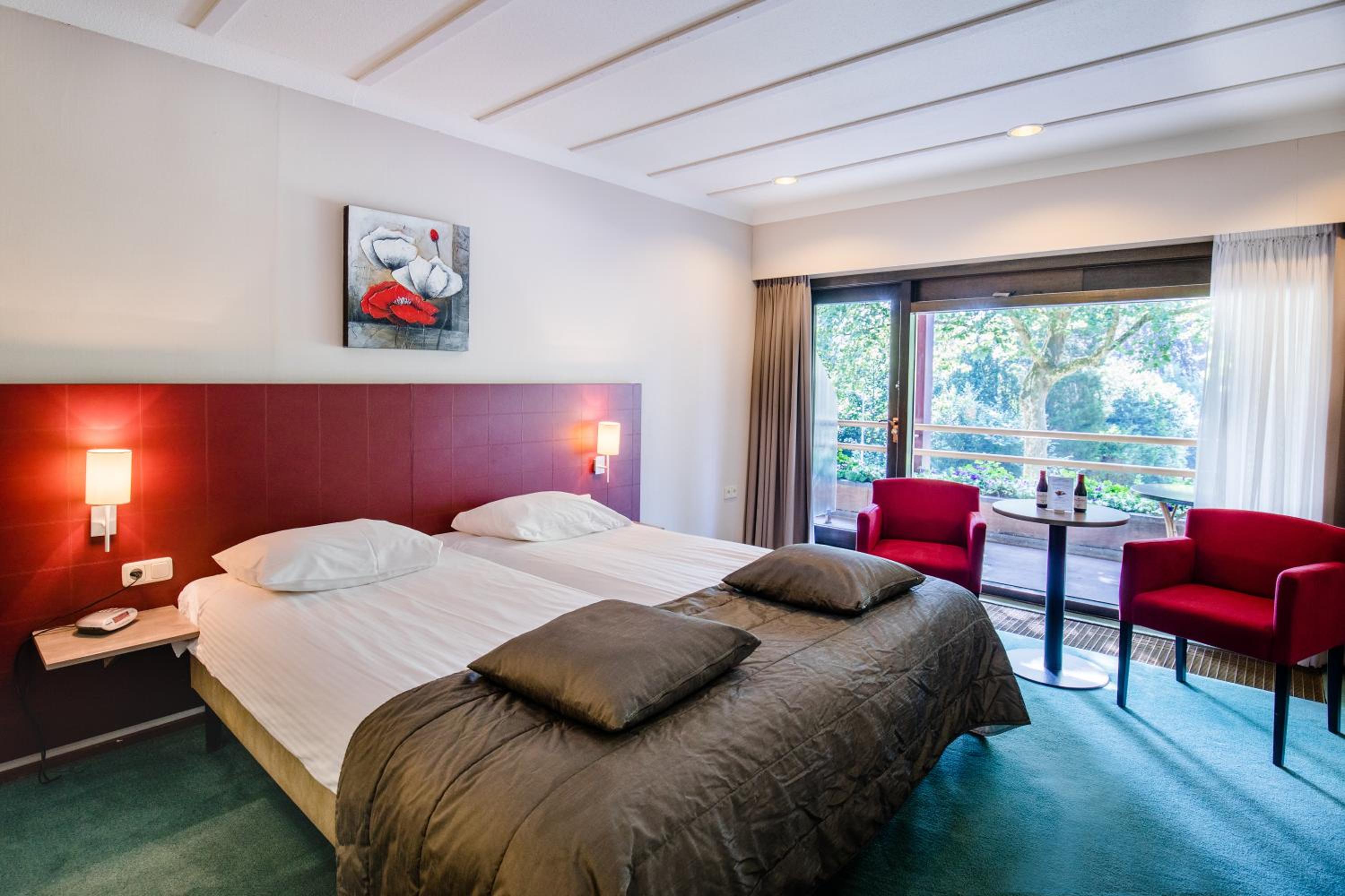 Deluxe Double Room with Balcony - Photo 2