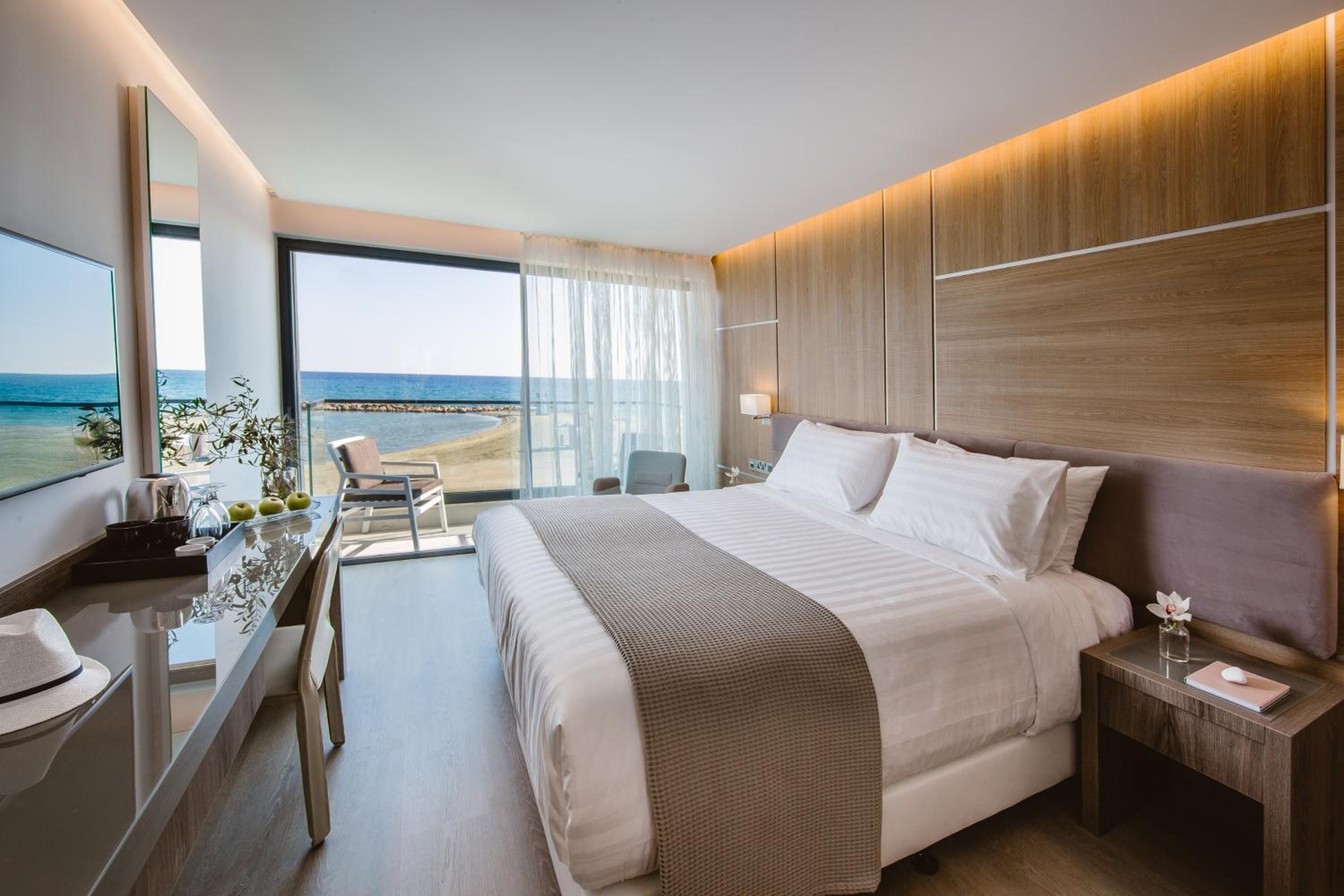 Deluxe Double Room with Sea View photo 3