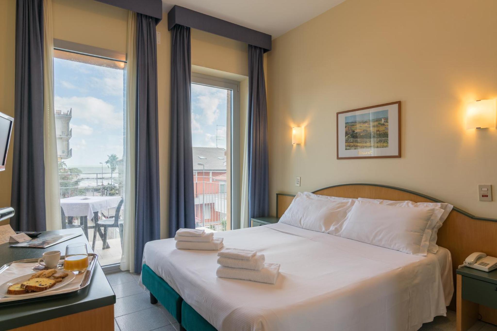 Double Room with Balcony photo 3