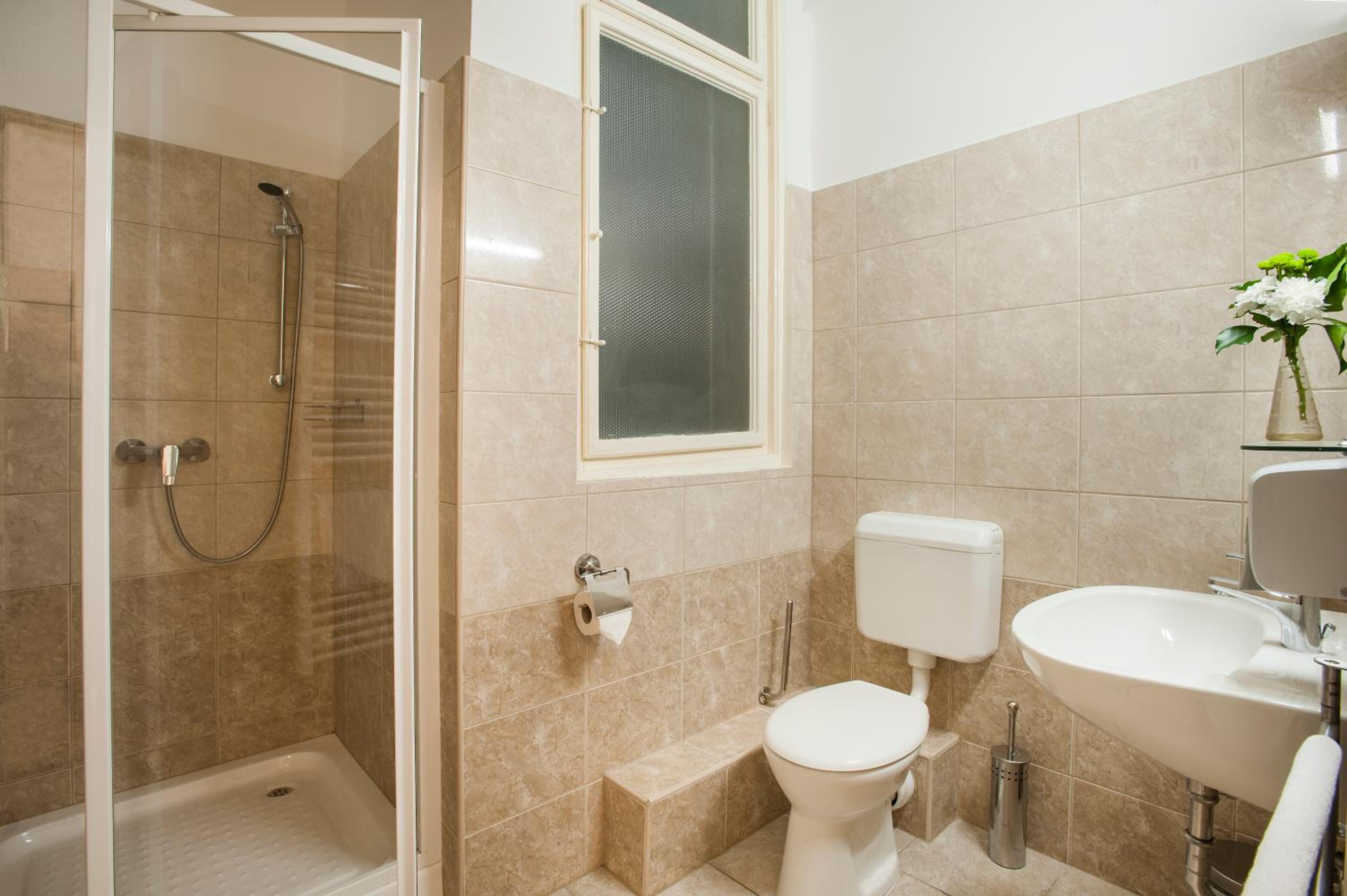 Superior Two-Bedroom Apartment - Photo 8