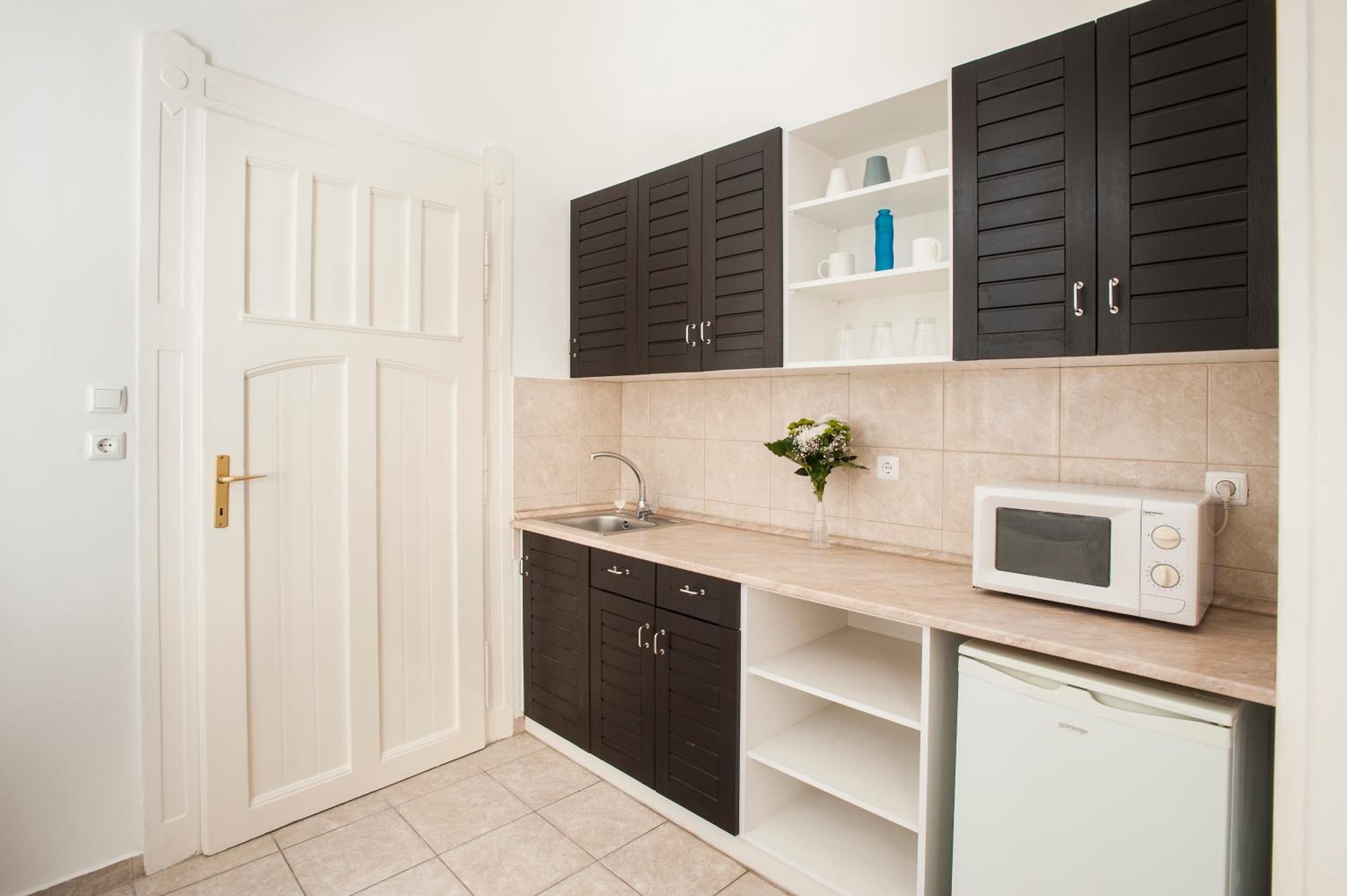Superior Two-Bedroom Apartment - Photo 3