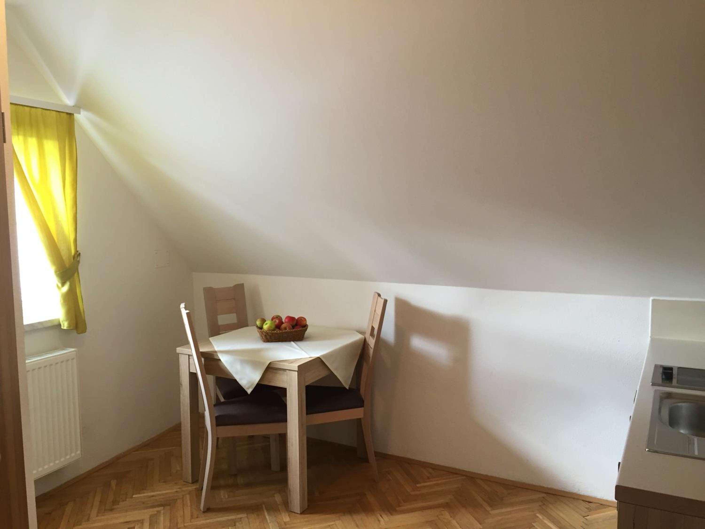 One-Bedroom Apartment - Photo 16