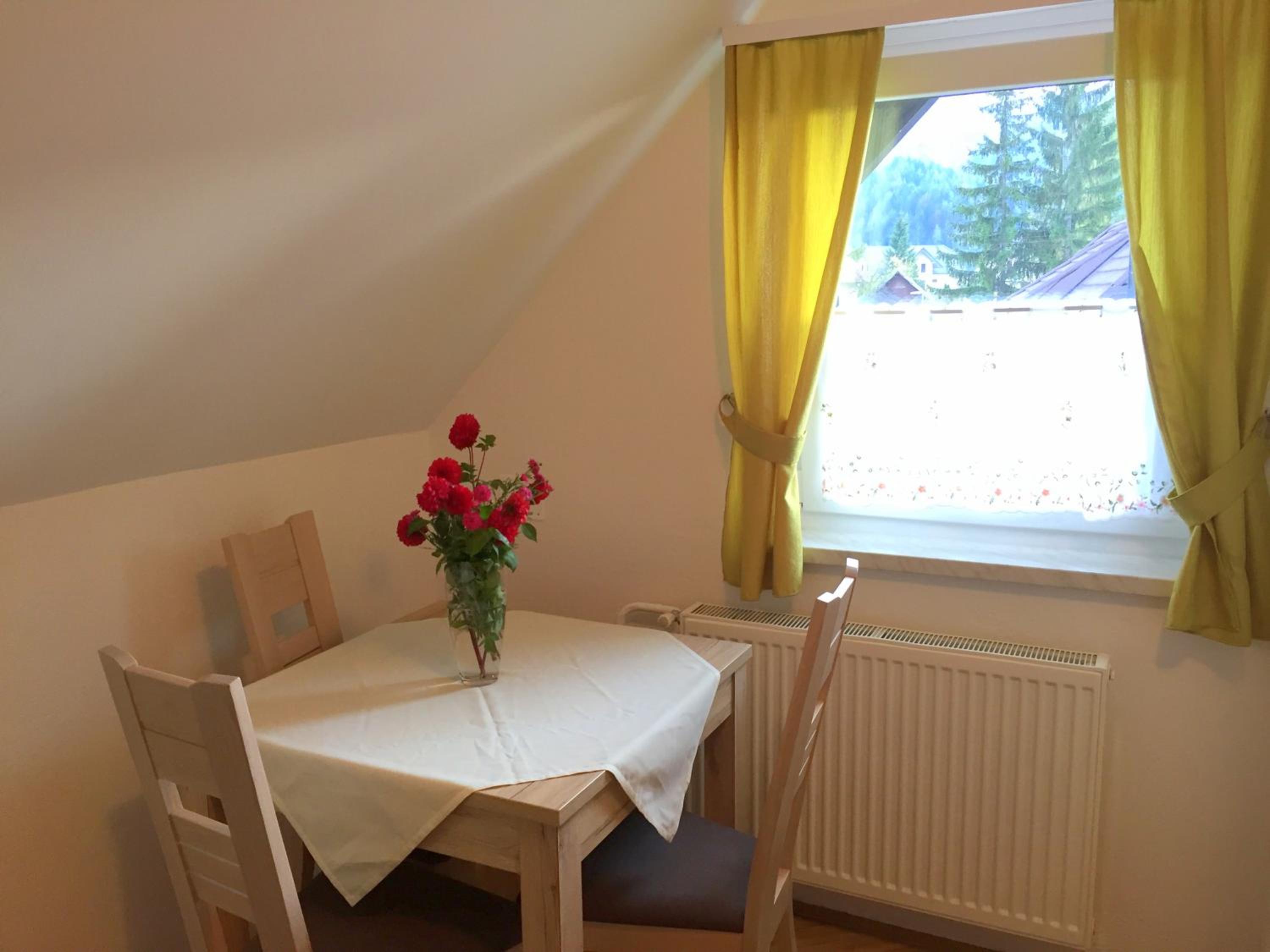 One-Bedroom Apartment - Photo 11