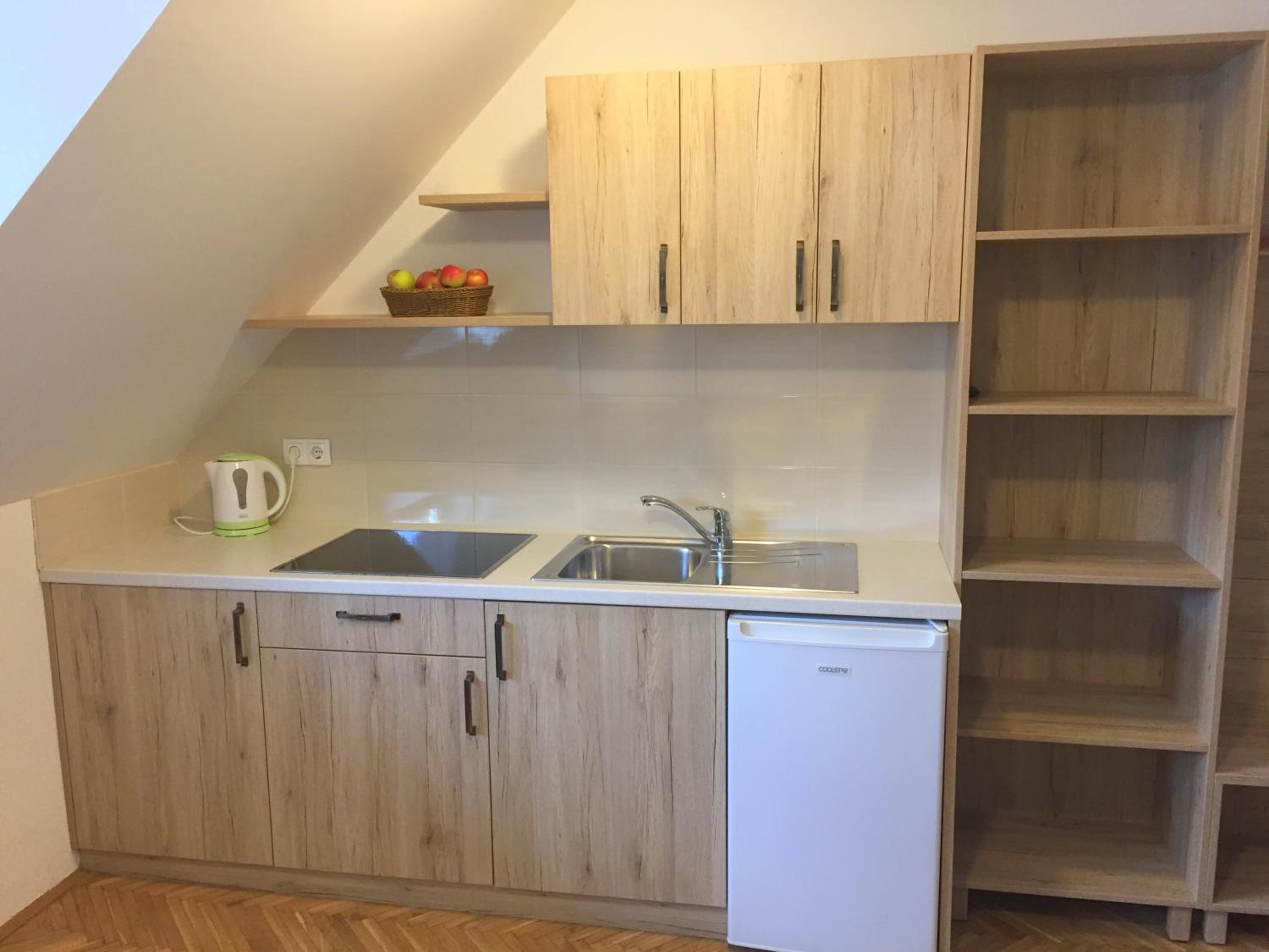 One-Bedroom Apartment - Photo 5