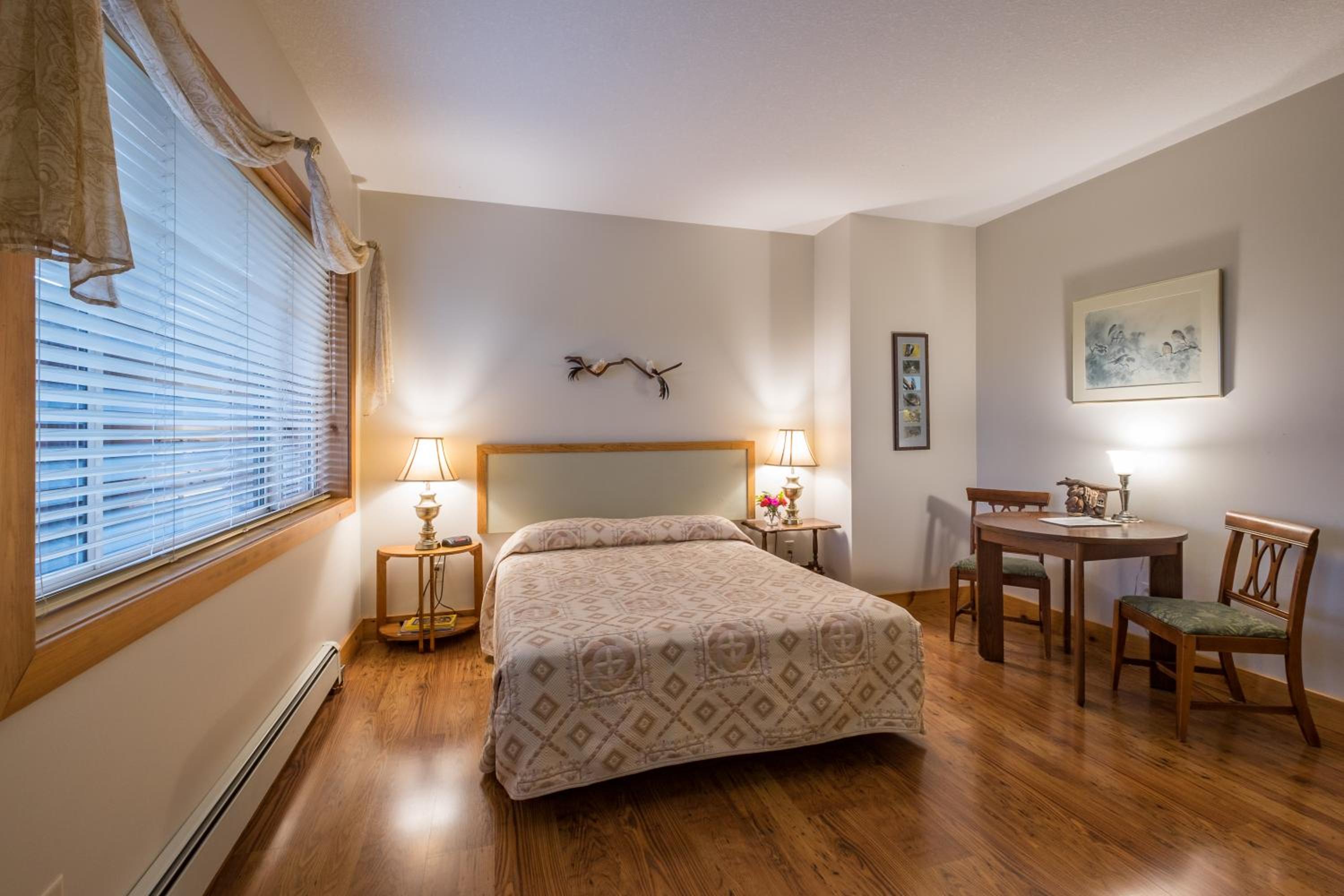 Deluxe Queen Room - Photo 1