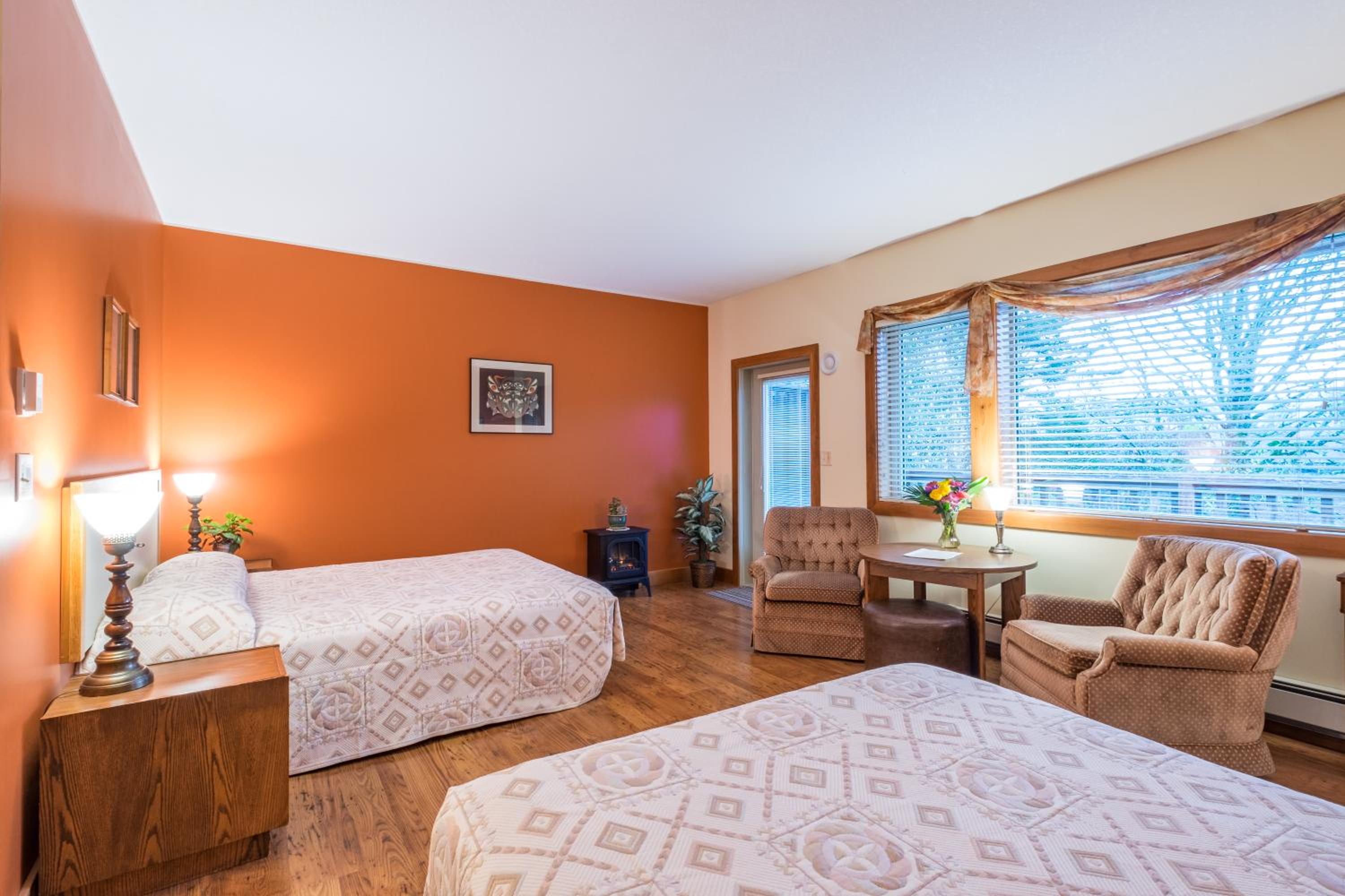 Deluxe Queen Room with Two Queen Beds and Balcony - Photo 3