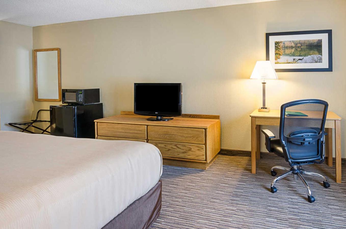 King Room - Non-Smoking photo 1