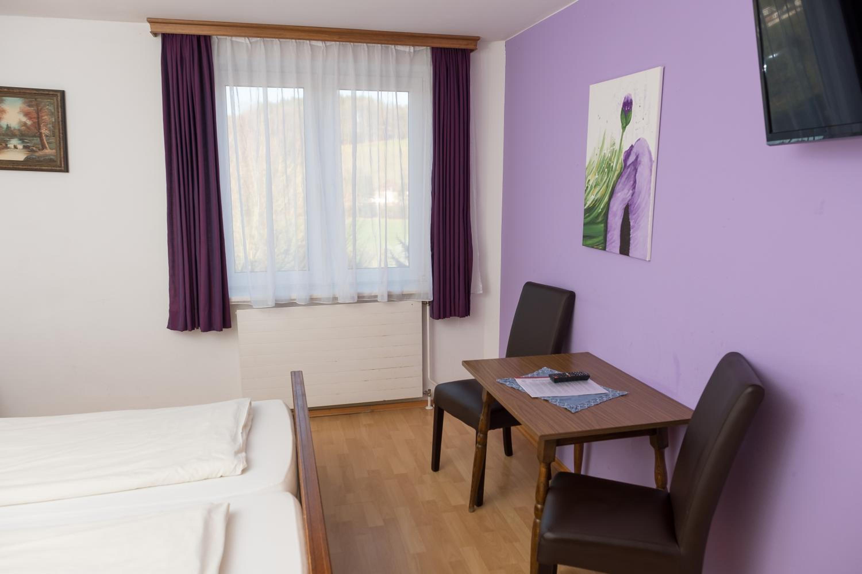 Standard Double Room - Photo 2