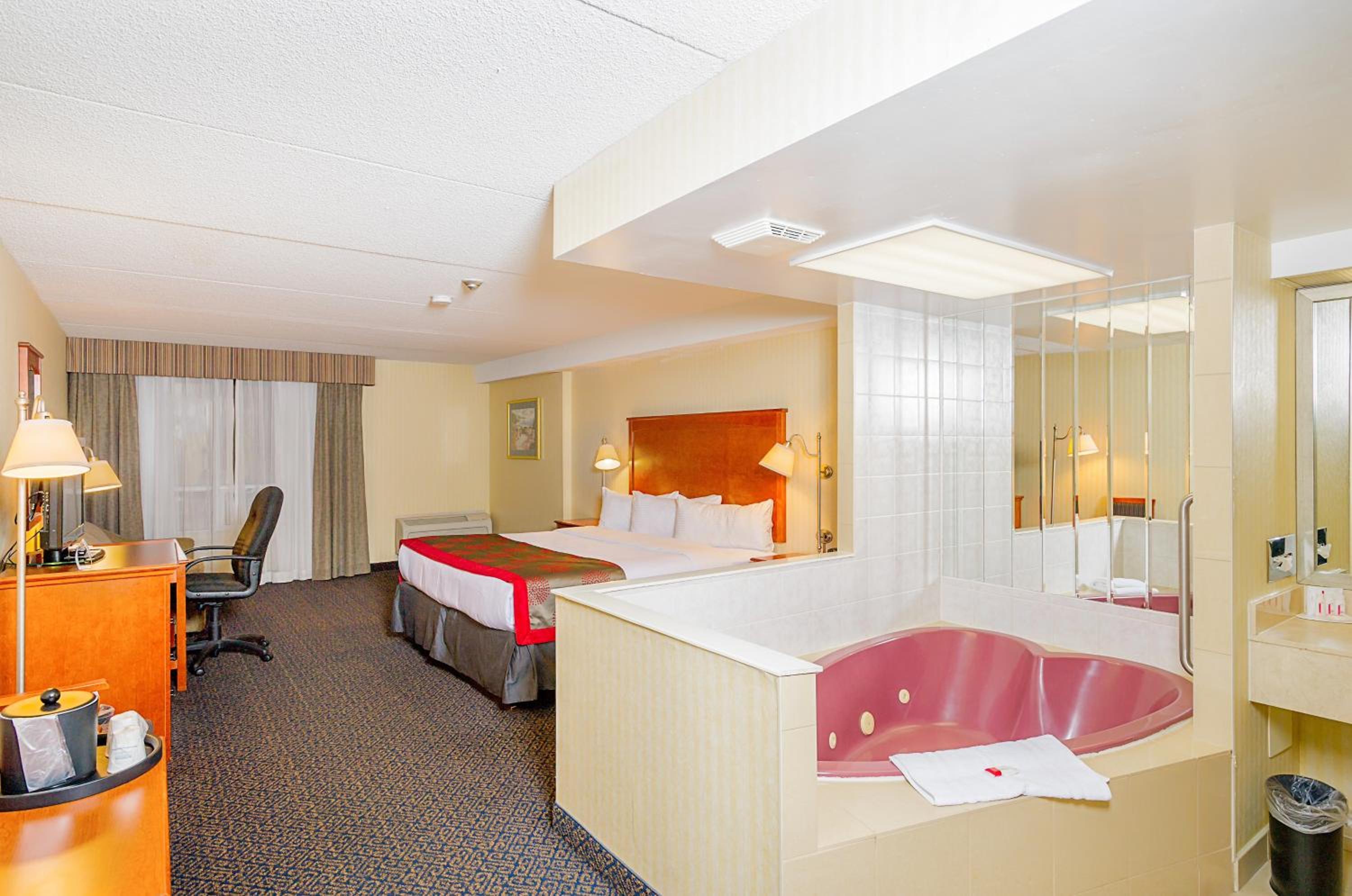 King Room - Non-Smoking photo 1