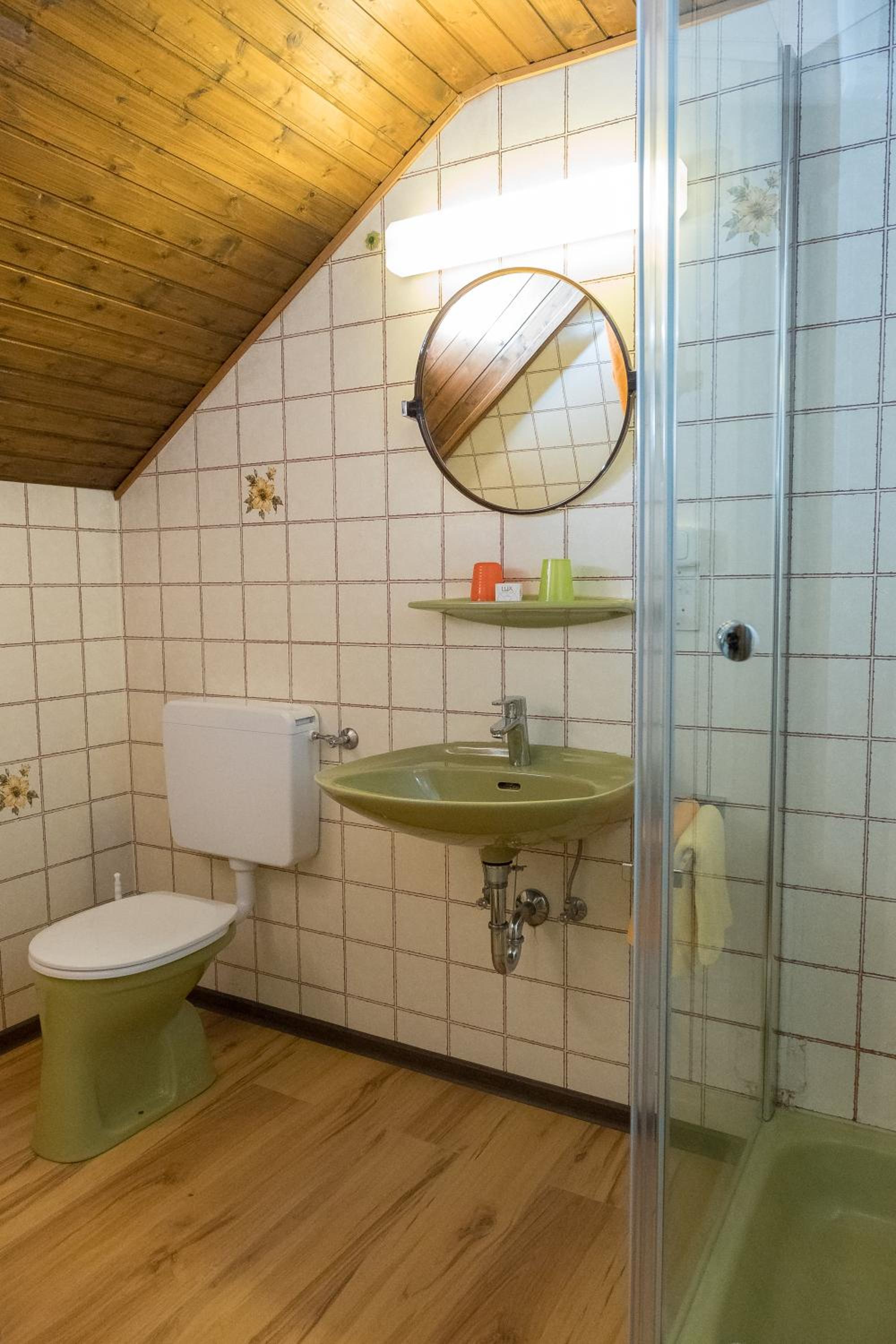 Standard Double Room - Photo 15