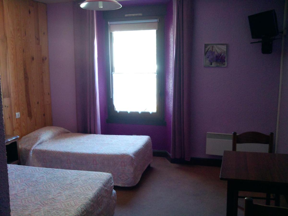 Triple Room with Bath photo 3