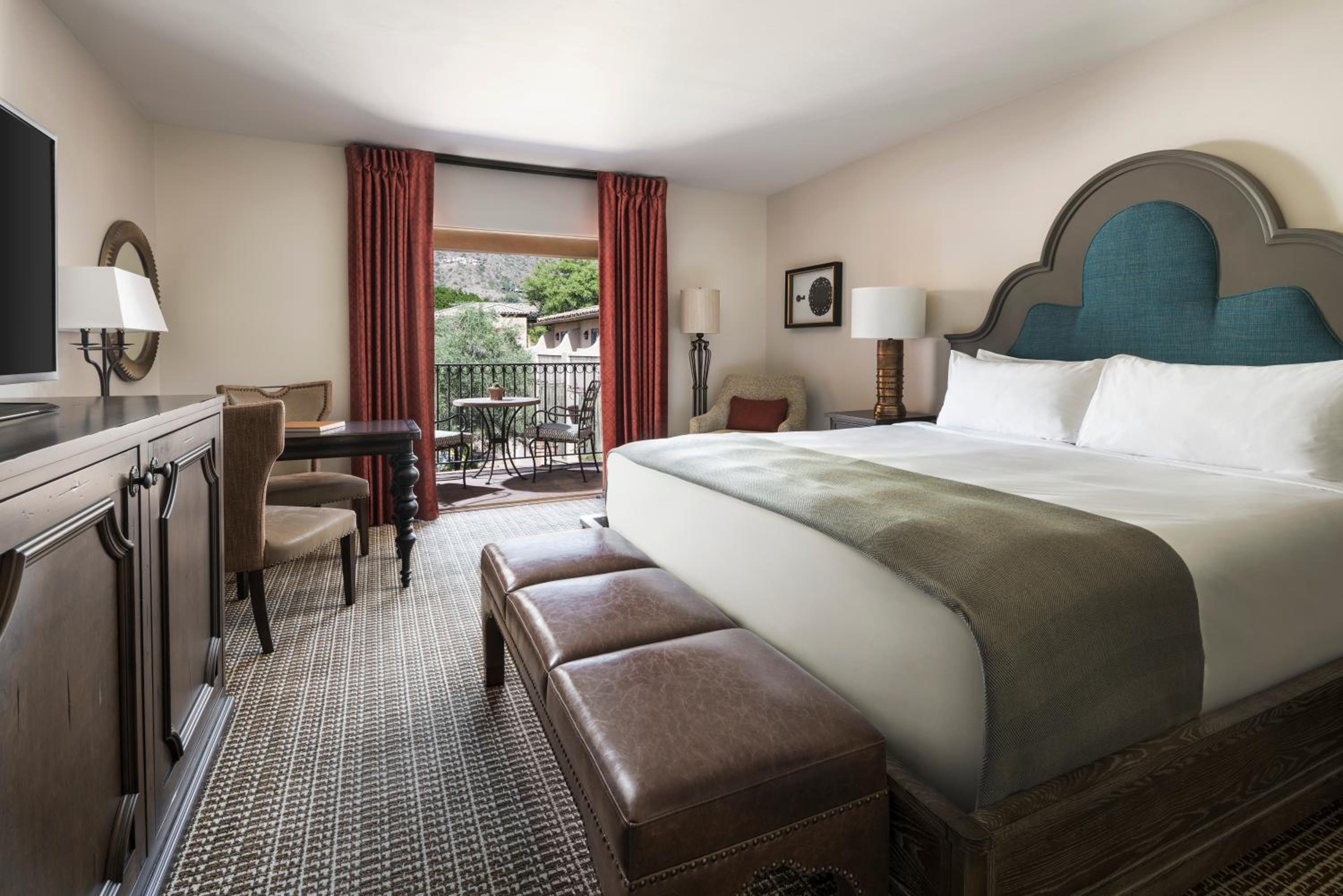 King Room with Terrace and View - Photo 9