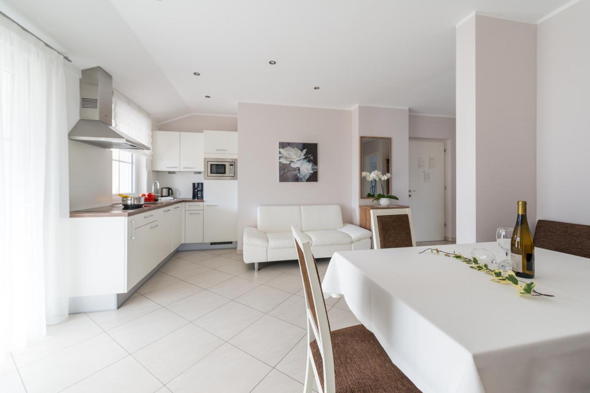 One-Bedroom Apartment with Garden photo 2