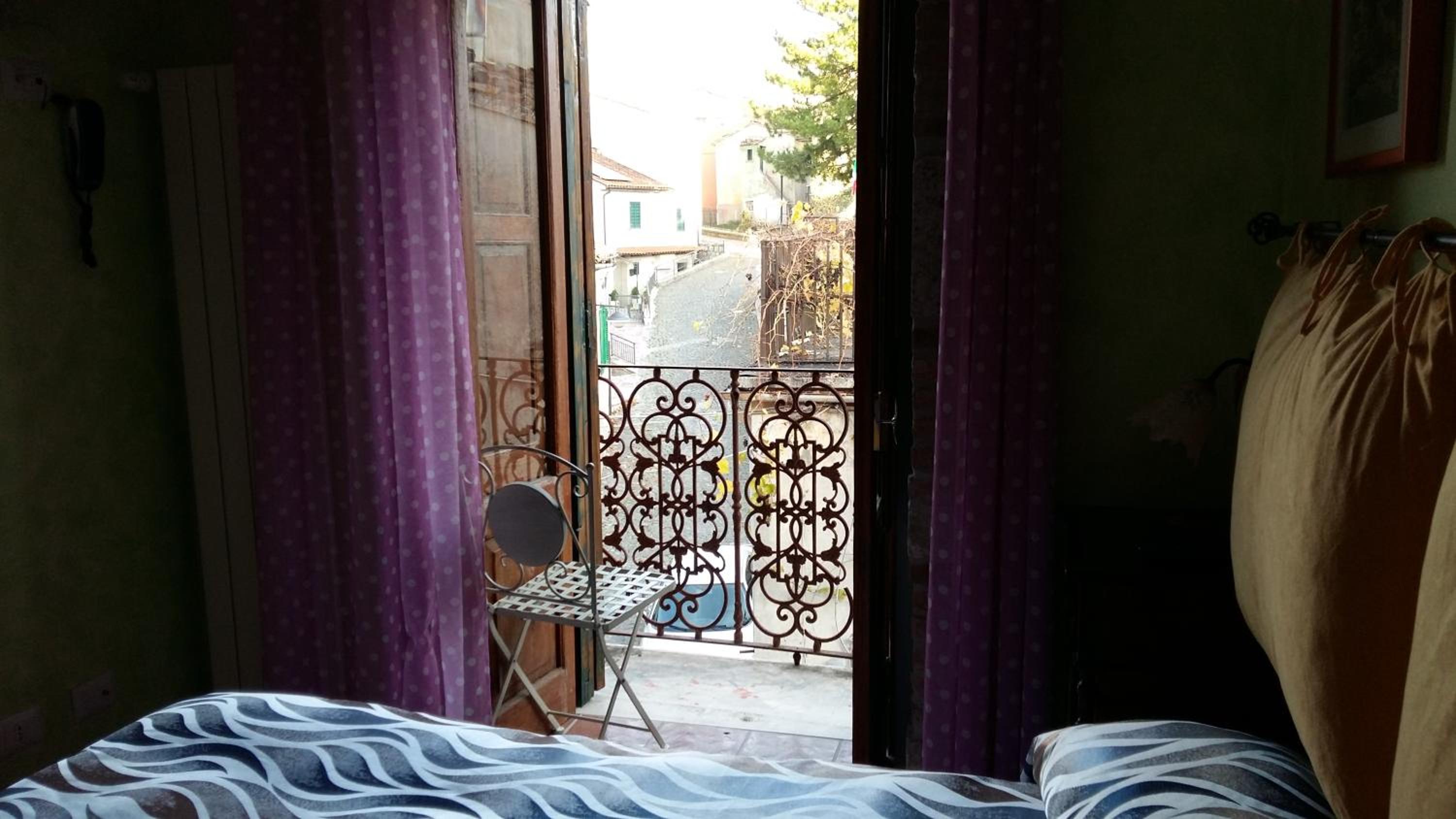 Double Room with Private Bathroom - Photo 1