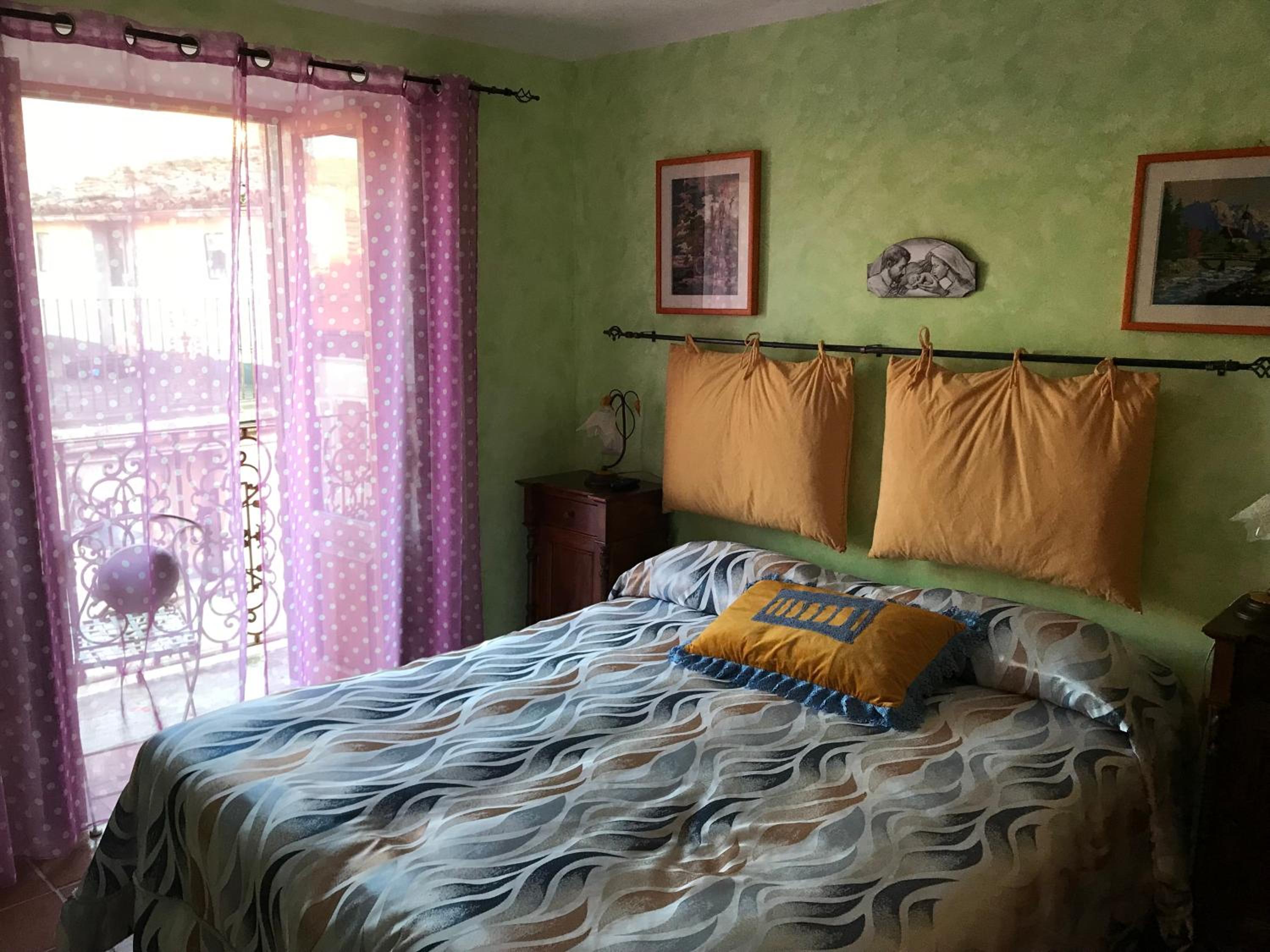 Double Room with Private Bathroom - Photo 4