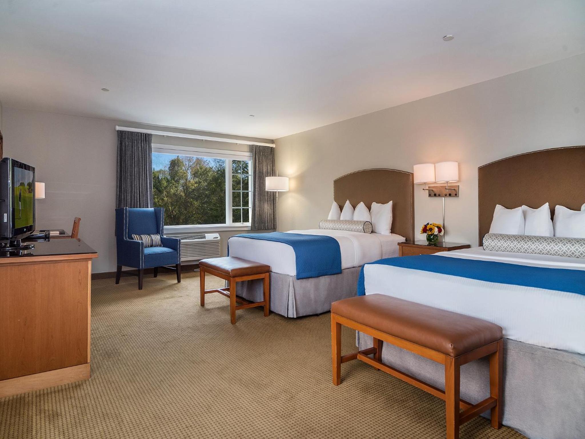 Deluxe Queen Room with Two Queen Beds