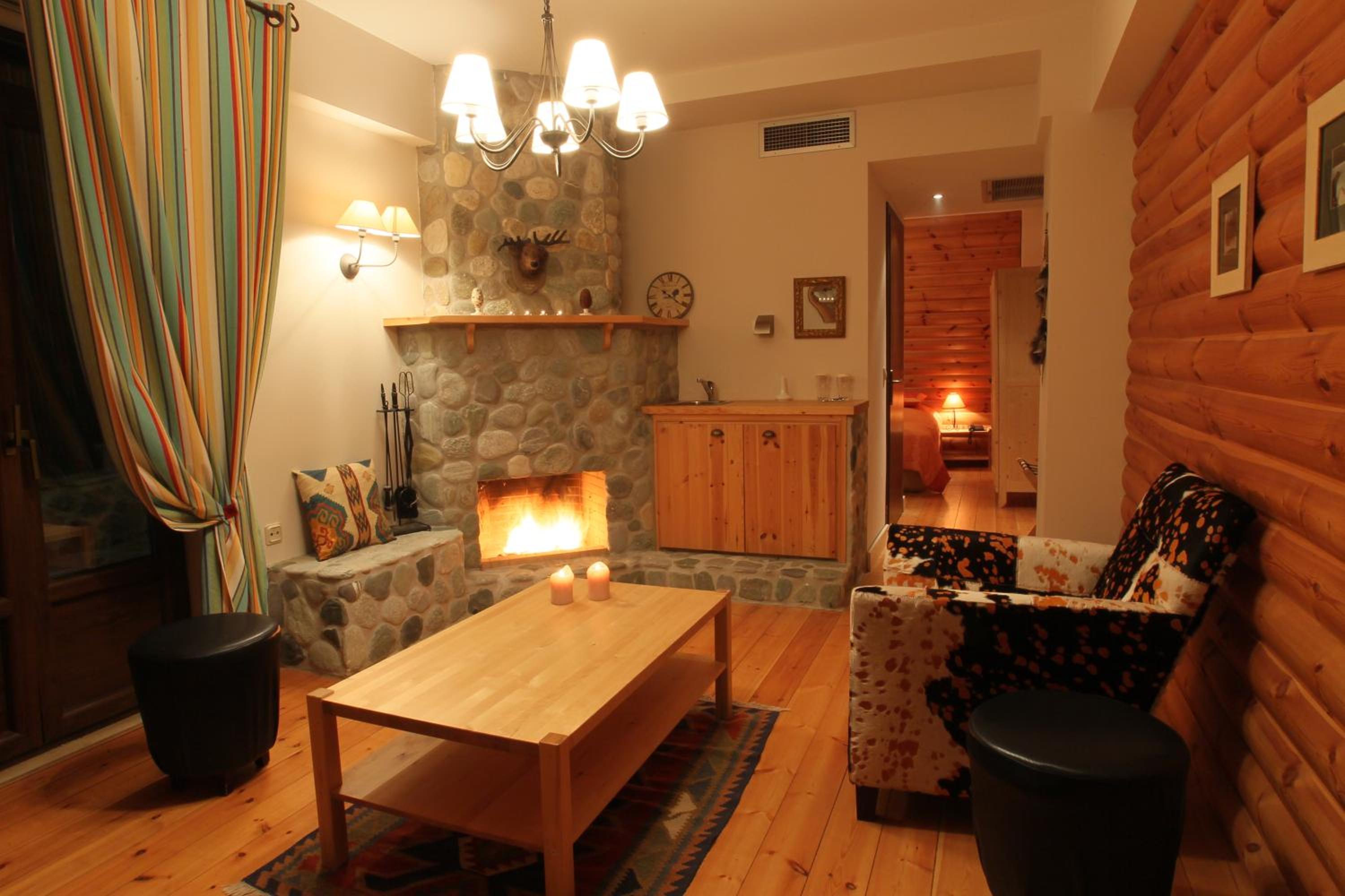 Junior Suite with Fireplace - Photo 15