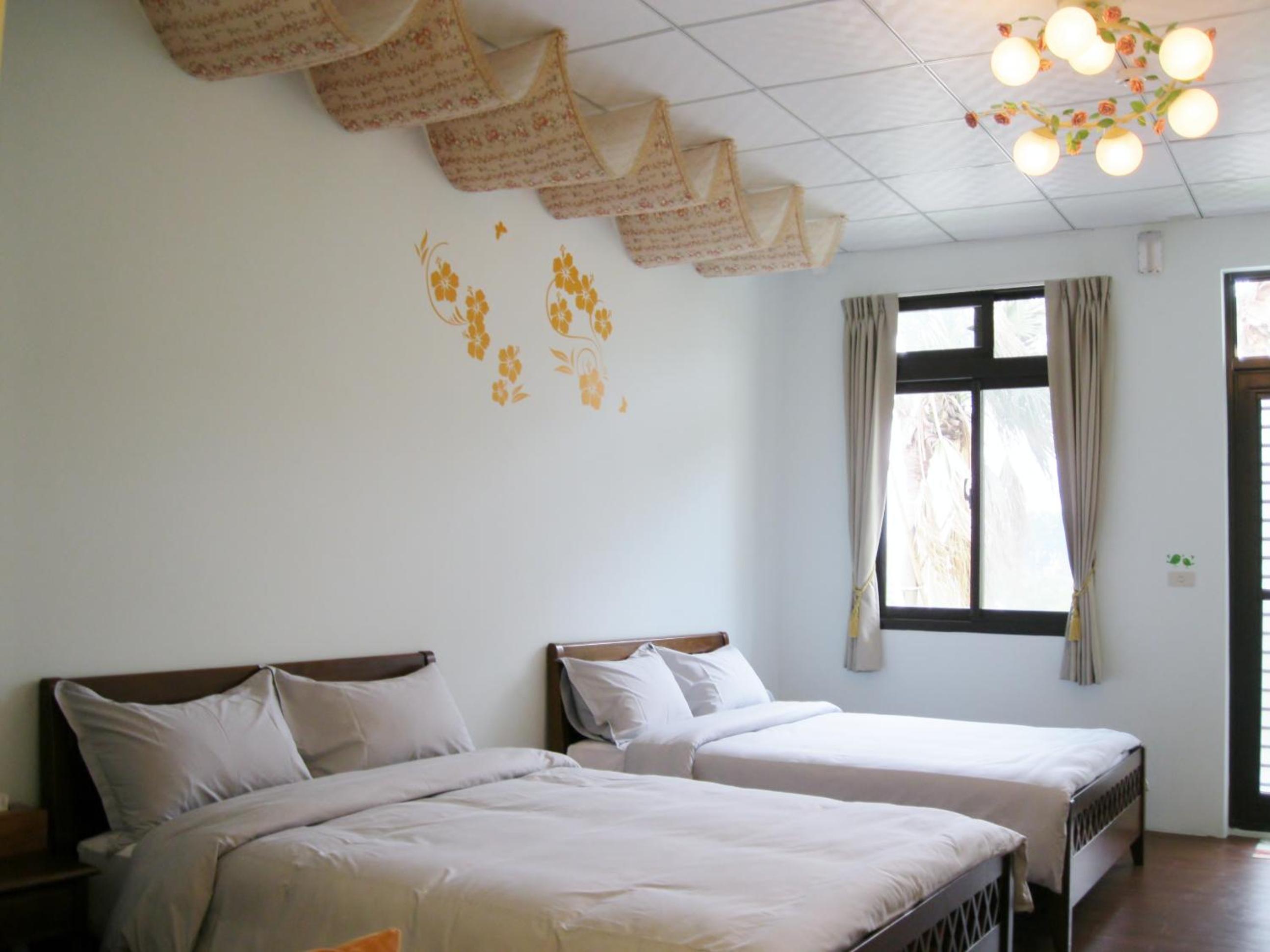 Standard Quadruple Room photo 2