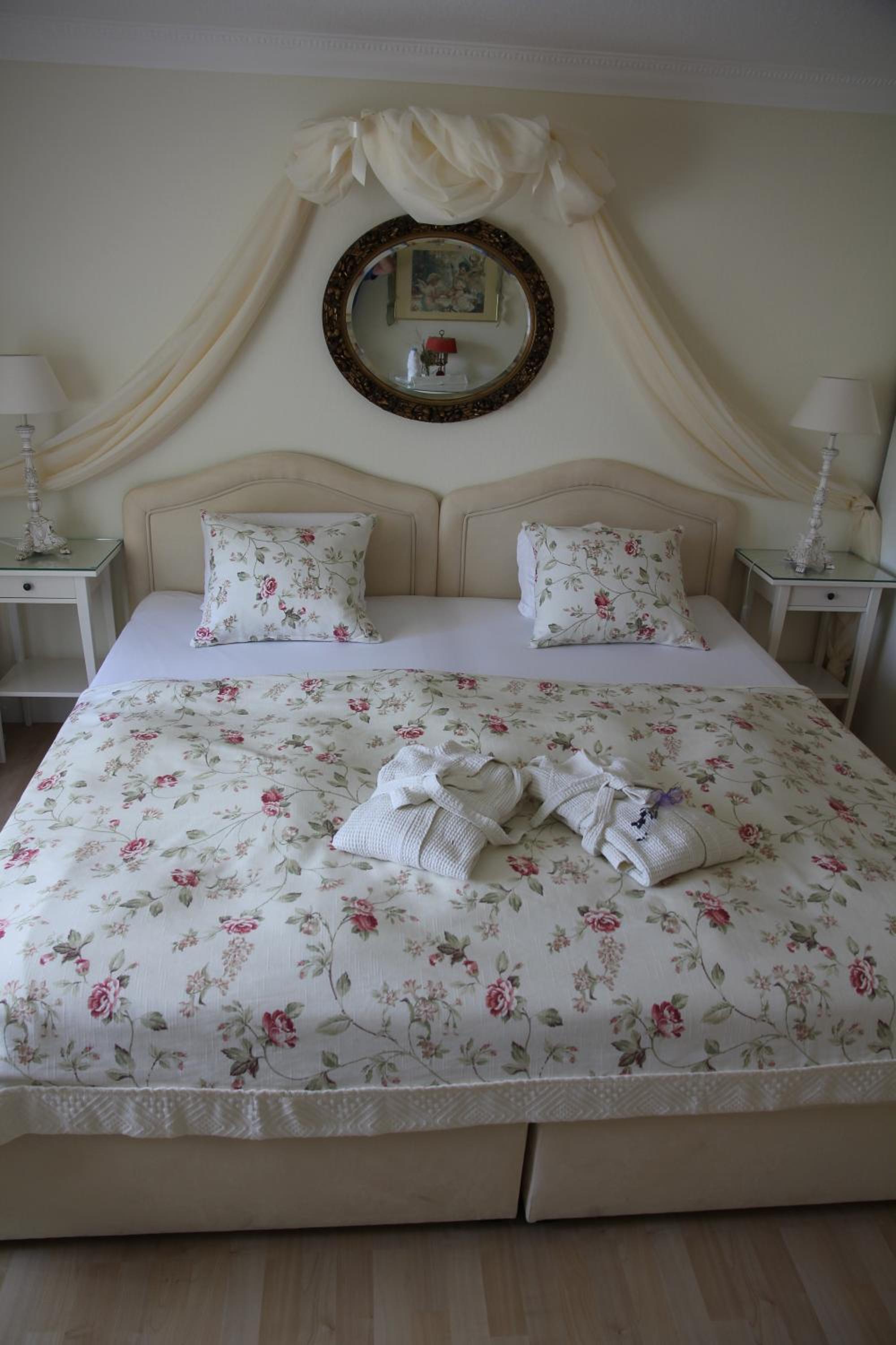 Superior Double Room with Private Bathroom photo 1