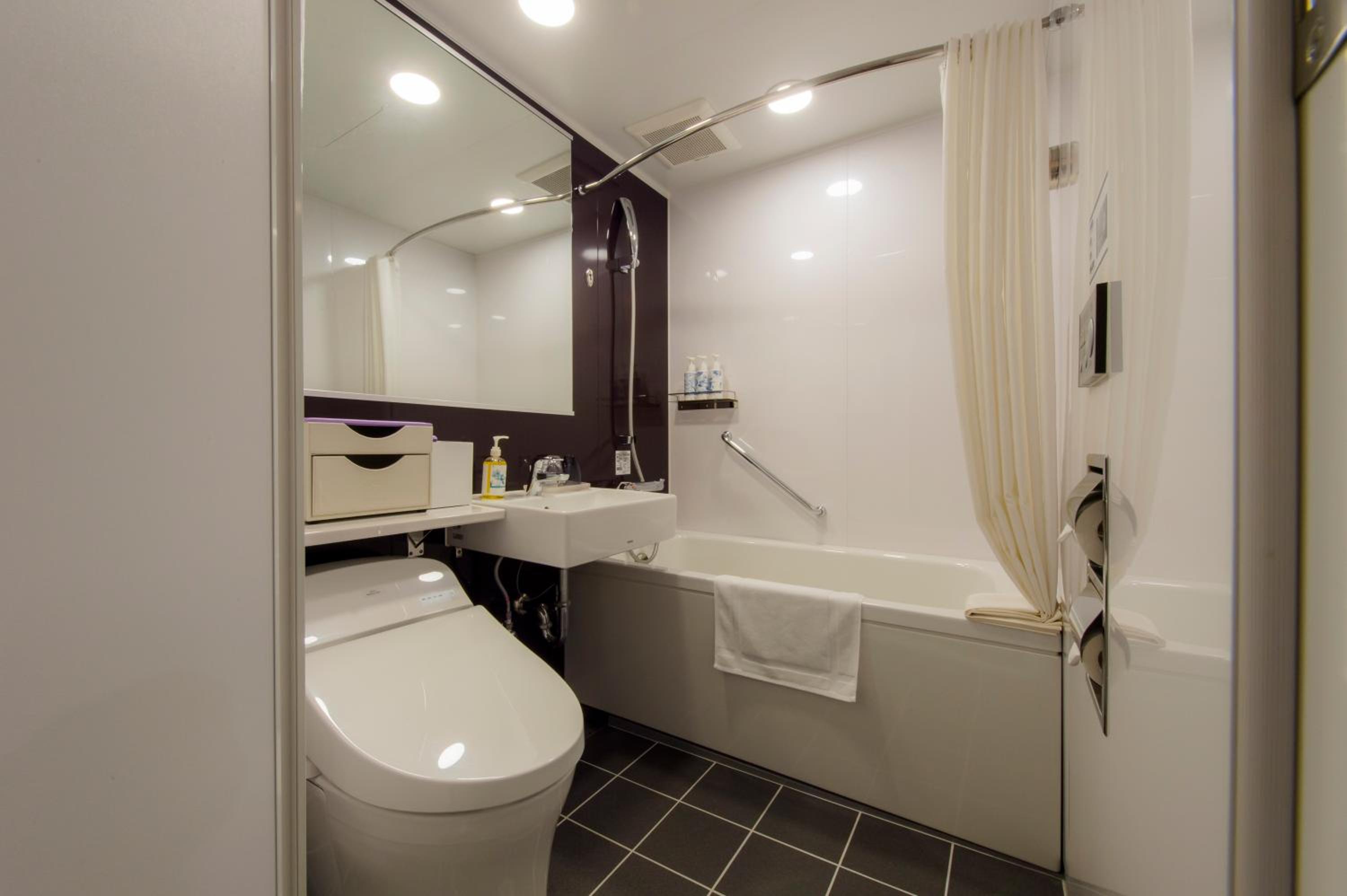 Small Double Room - Non-Smoking