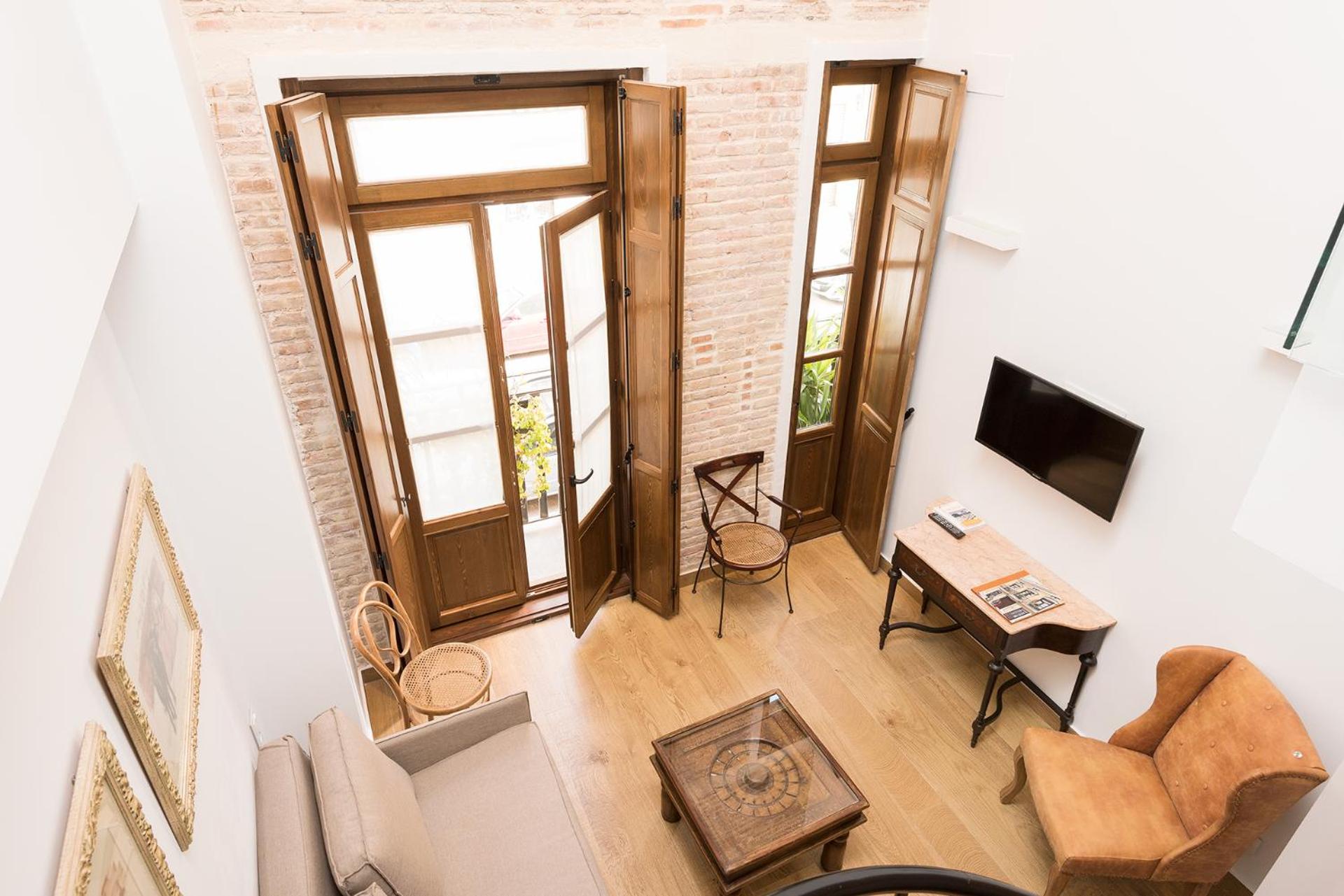 Apartamento con Terraza y Balcón