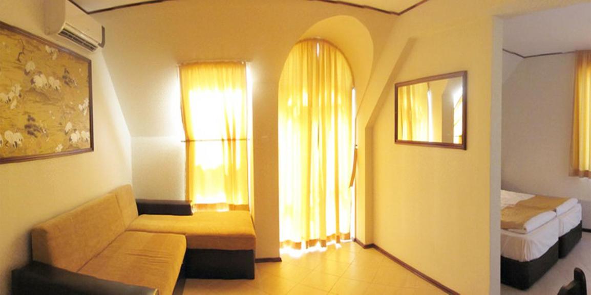 One-Bedroom Suite