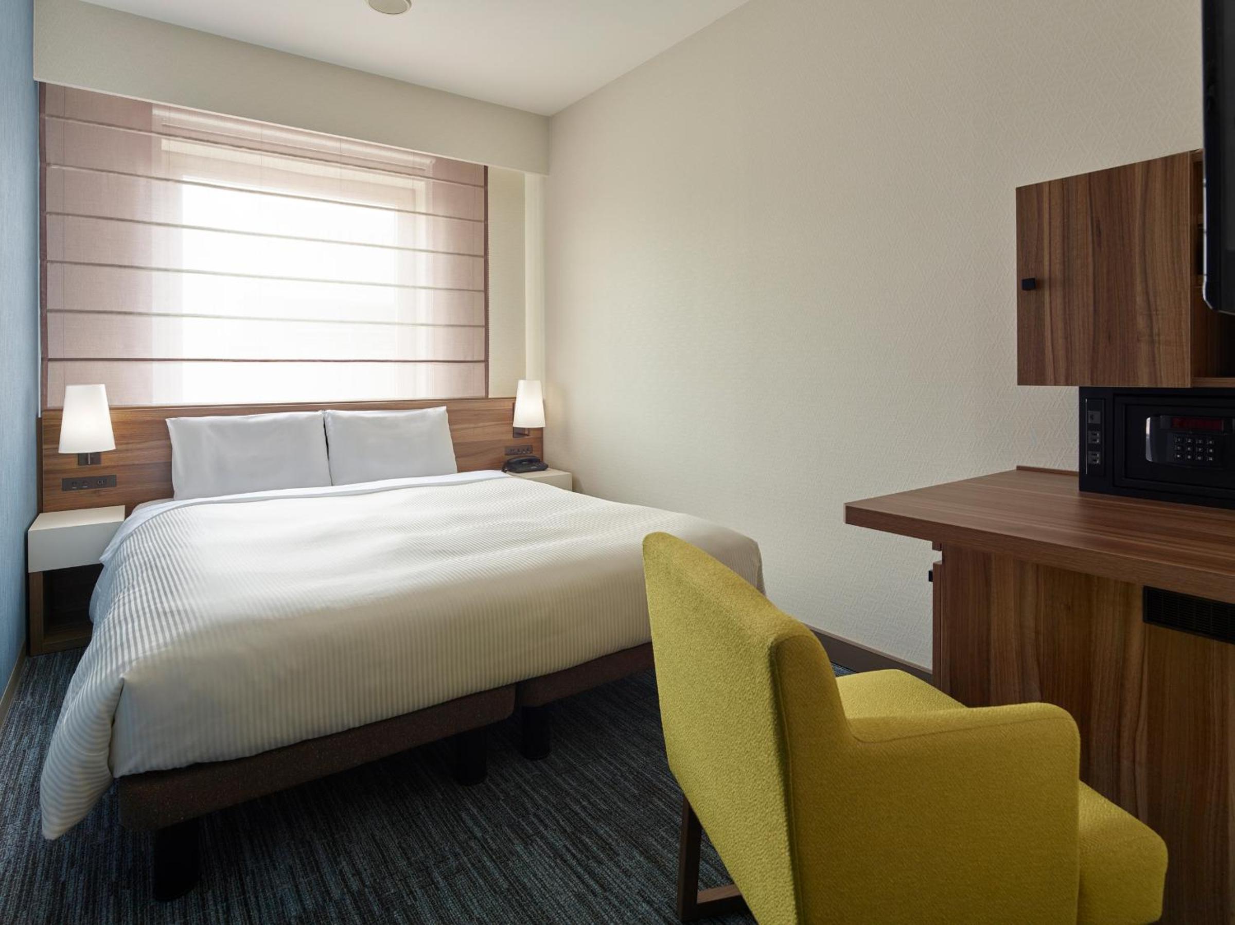 Standard Queen Room