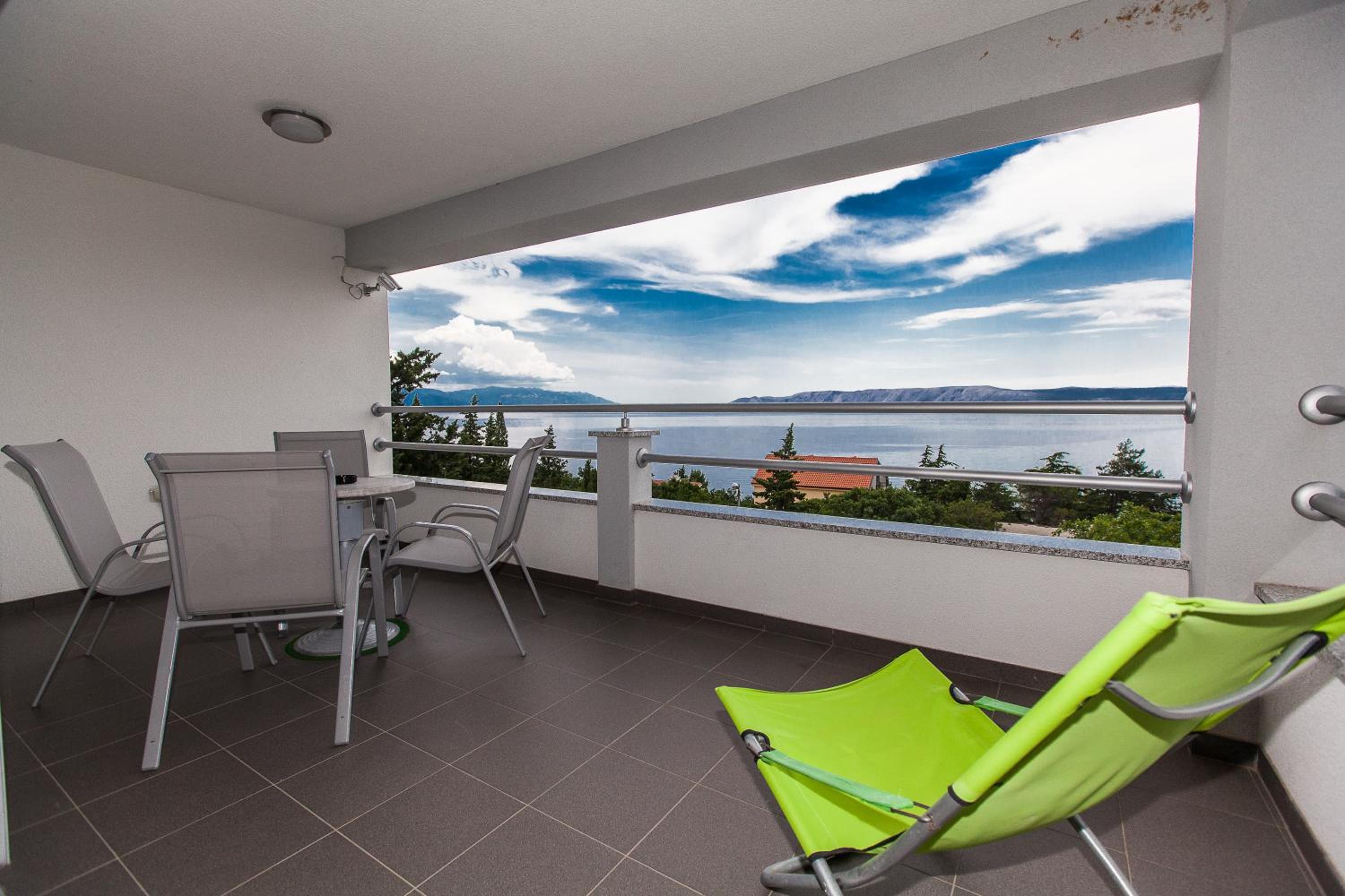 One-Bedroom Apartment with Sea View - Photo 17