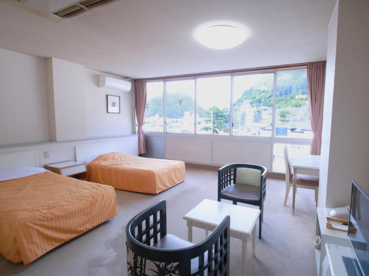 Twin Room With City View - Non-Smoking