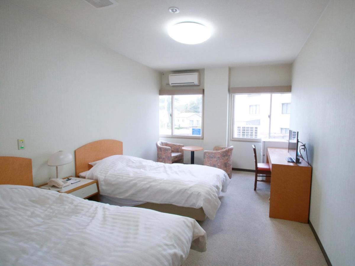 Twin Room With No View - Non-Smoking