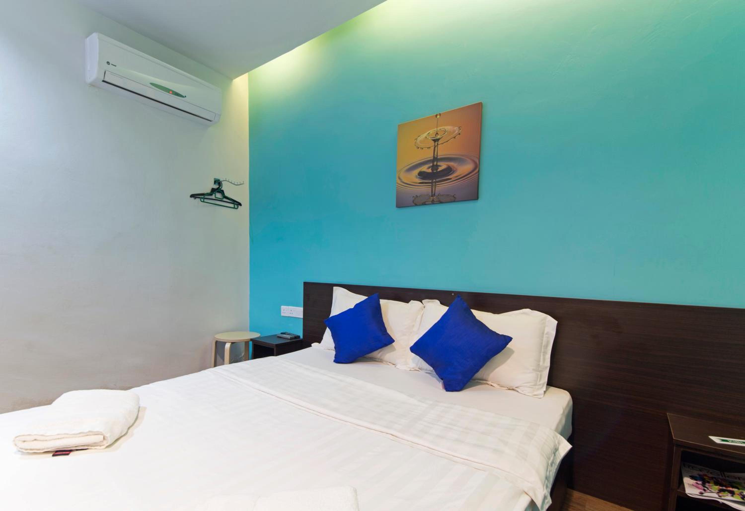 Deluxe Queen Room - Photo 3