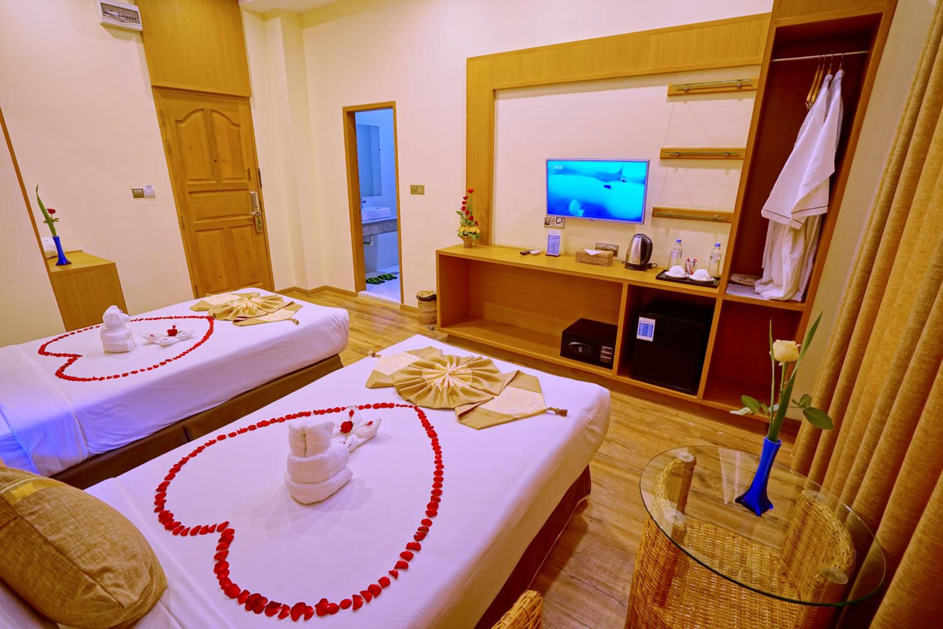 Deluxe Double or Twin Room - Photo 1