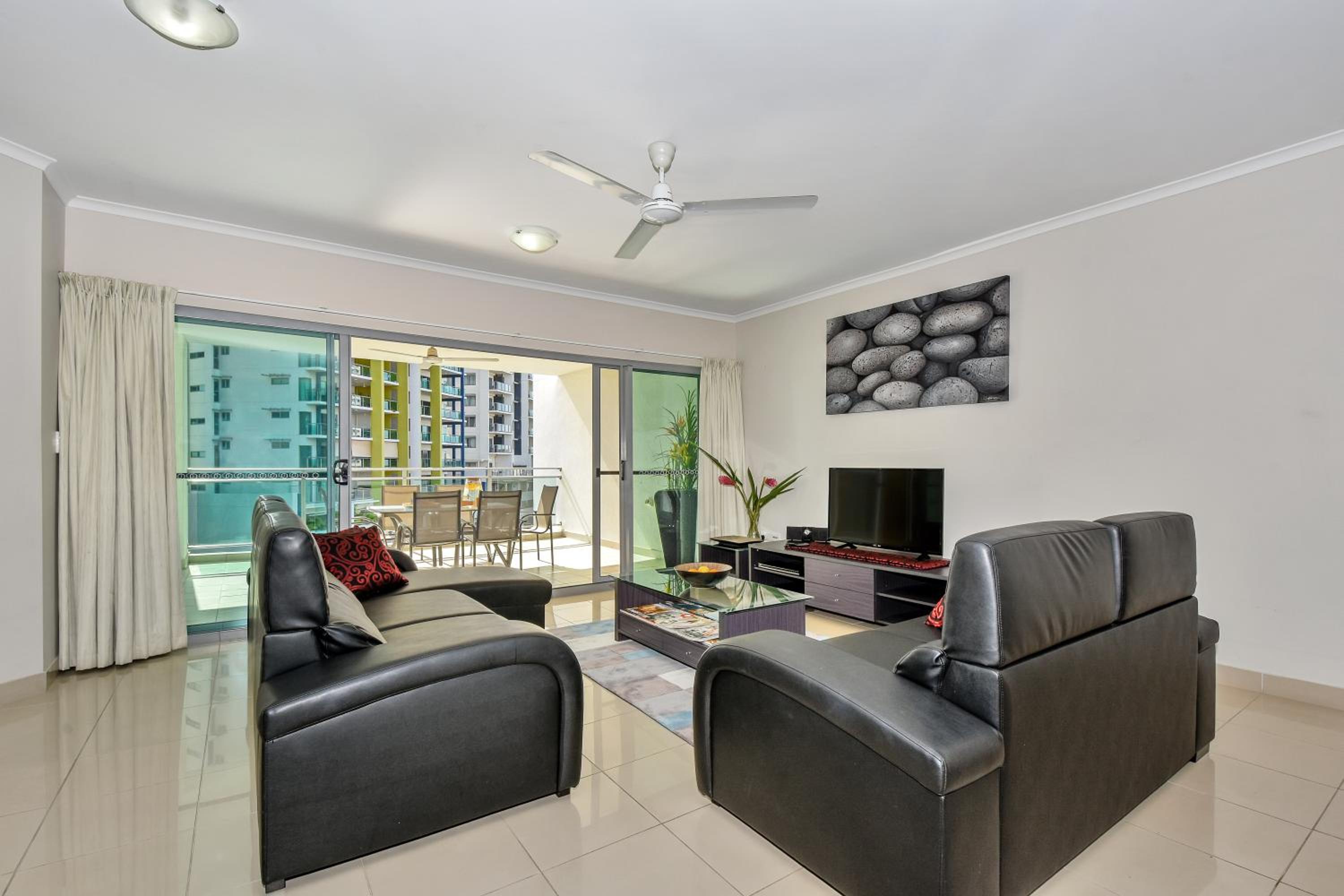 Executive Two-Bedroom Apartment - Photo 10