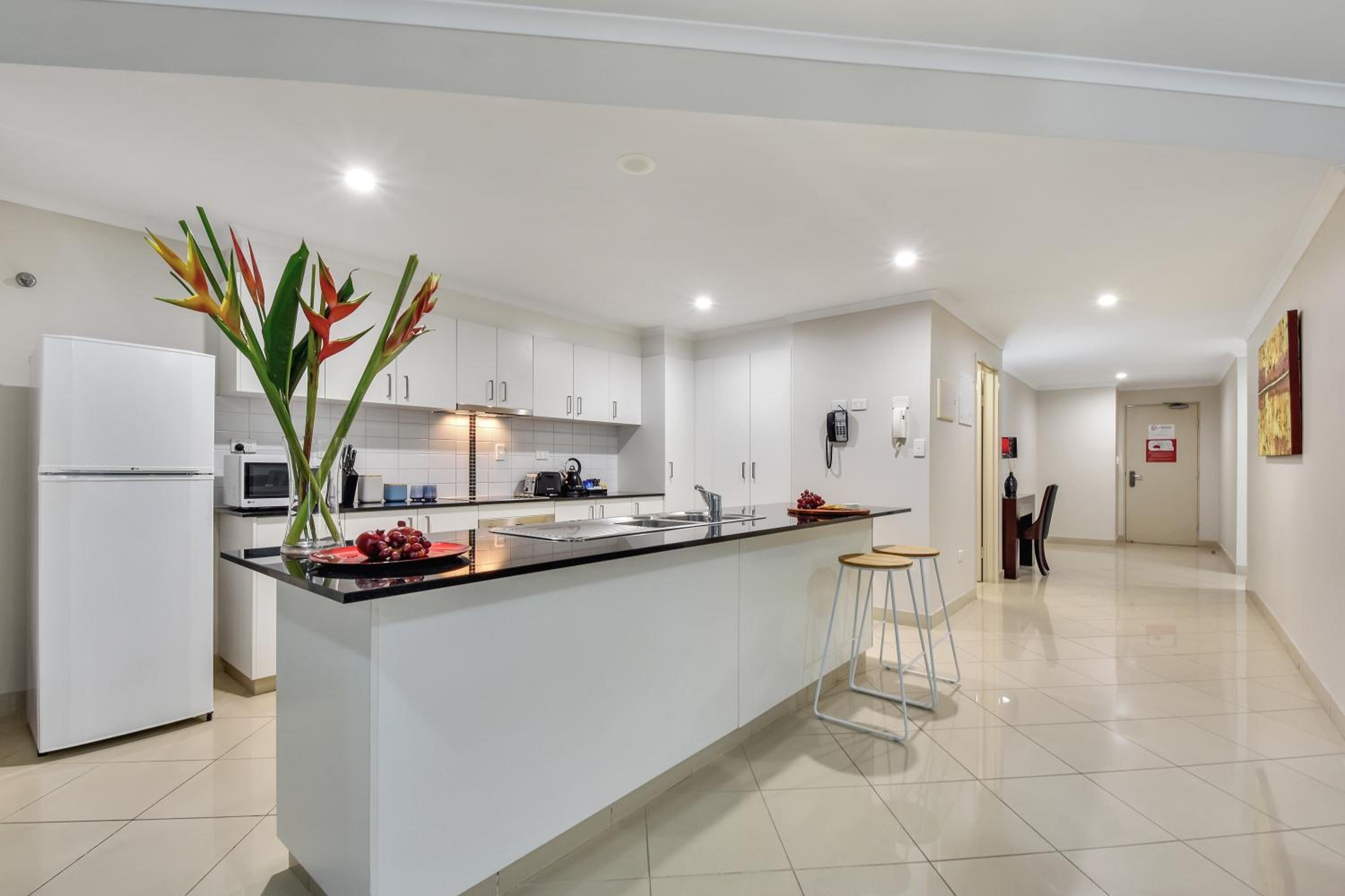 Executive Two-Bedroom Apartment - Photo 8