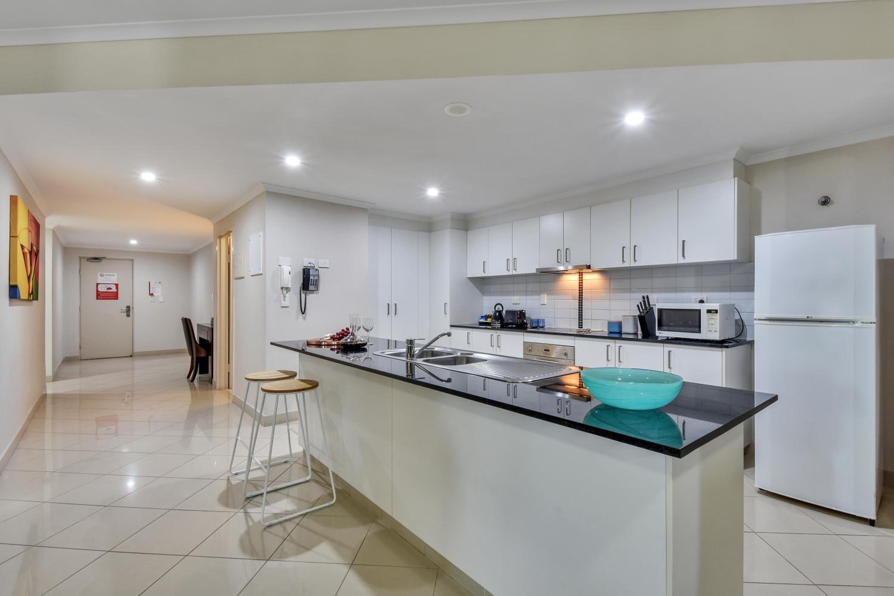 Premium Two Bedroom Apartment - Photo 4