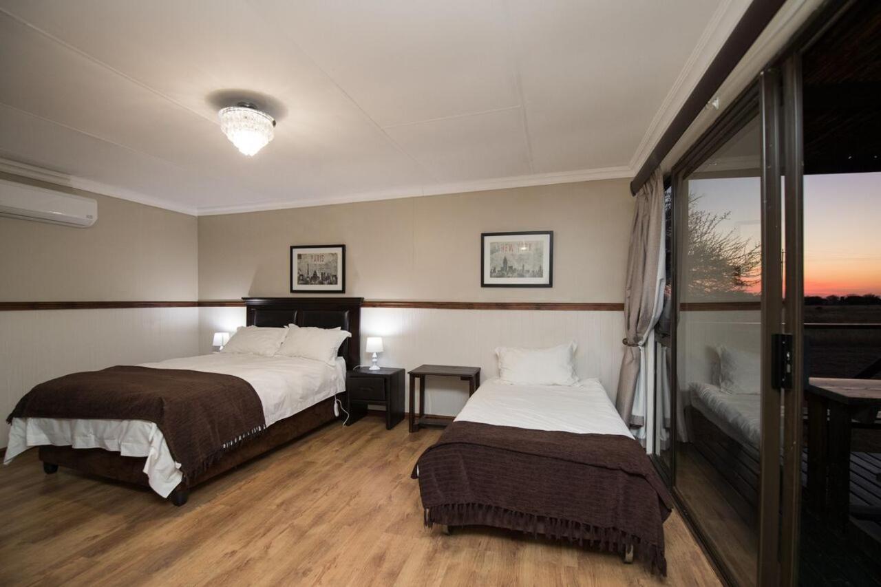 One-Bedroom House - Photo 21