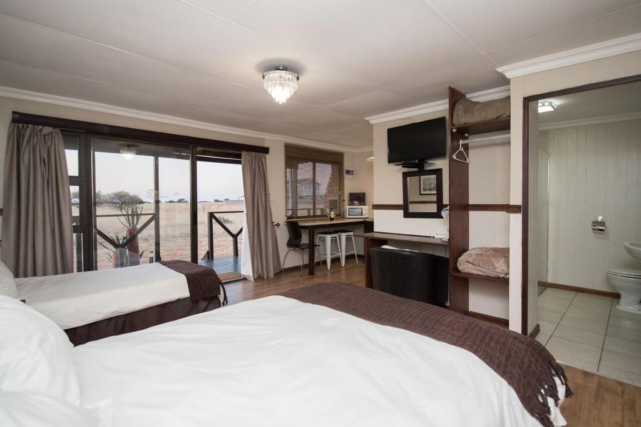 One-Bedroom House - Photo 9