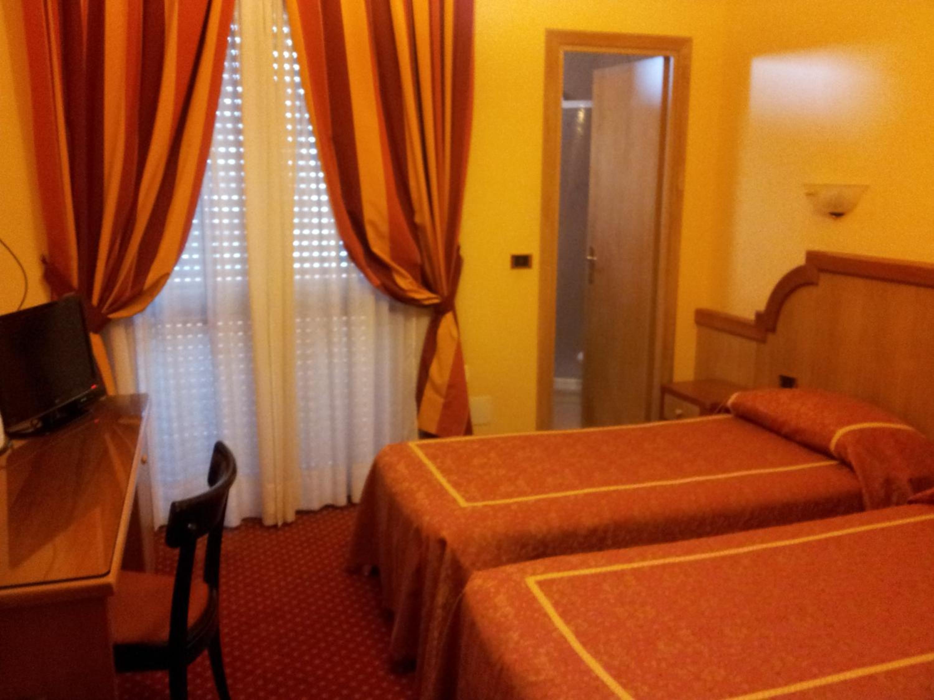 Classic Triple Room photo 1