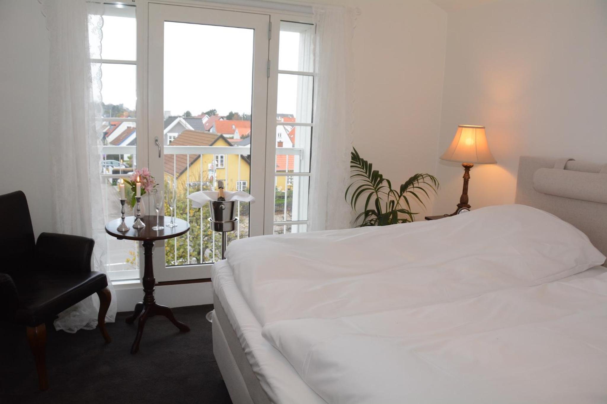 Double Room with city or square view photo 2