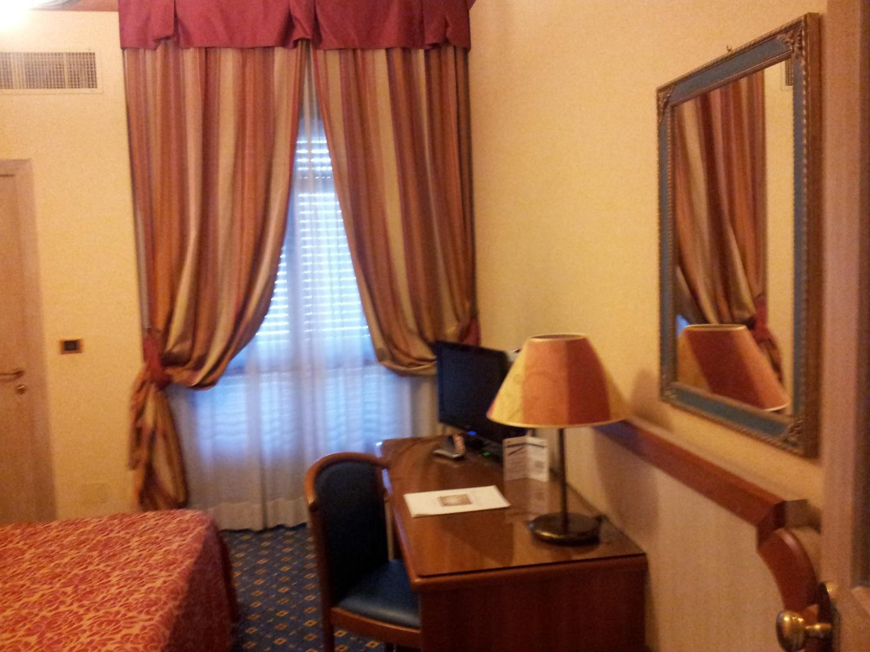 Classic Double Room - Photo 4