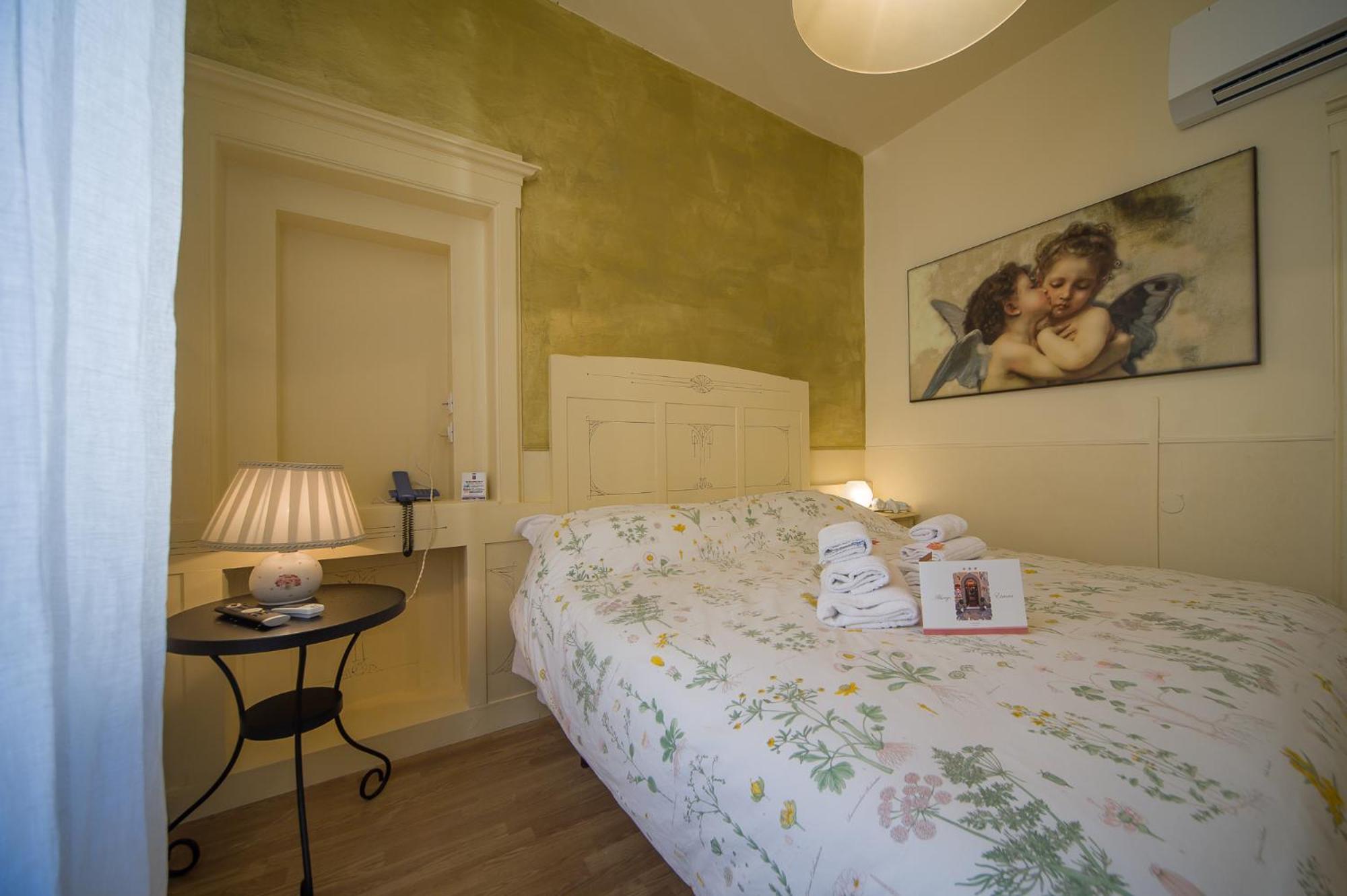 Standard Double Or Twin Room - Photo 9