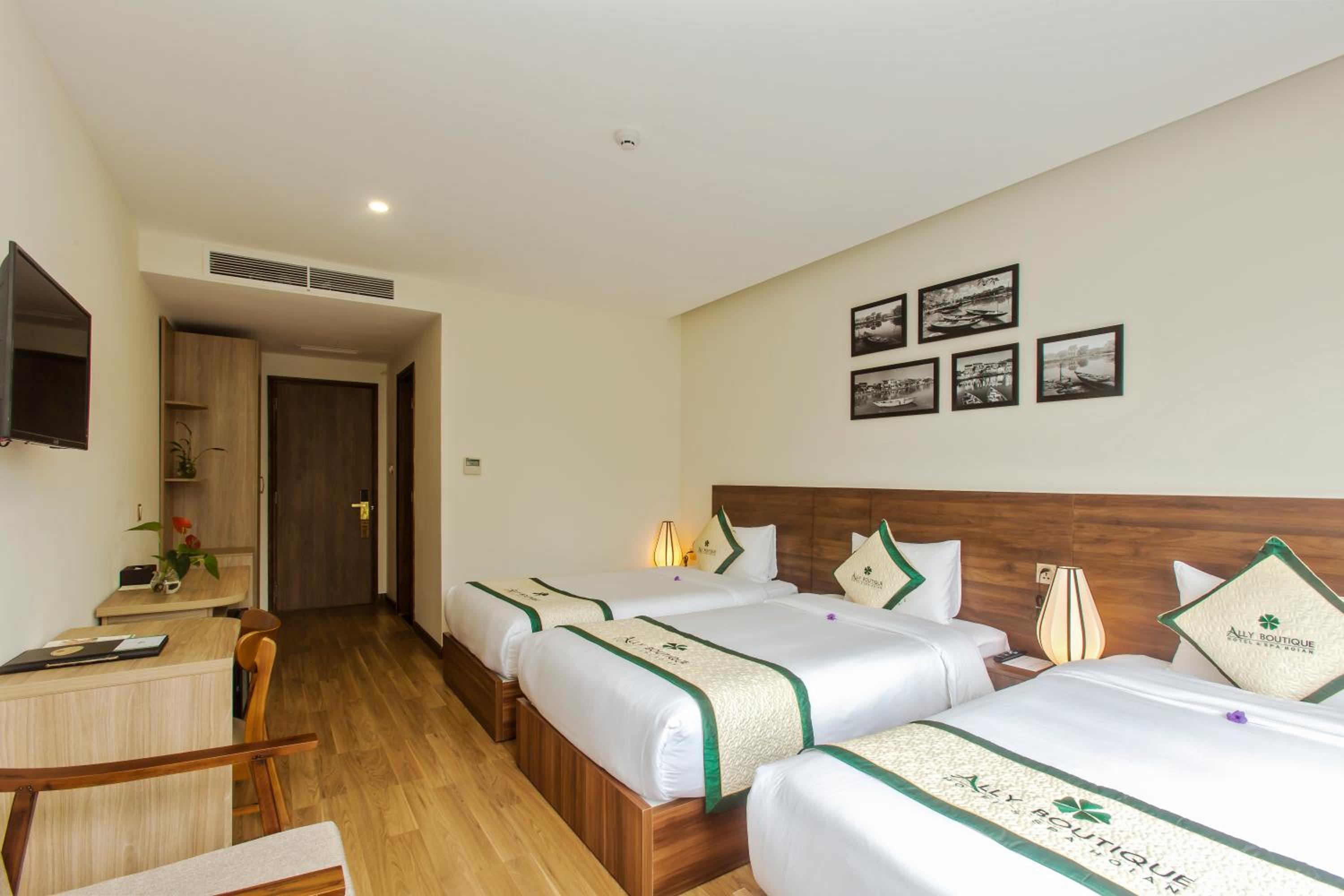 Deluxe Triple Room - Photo 4